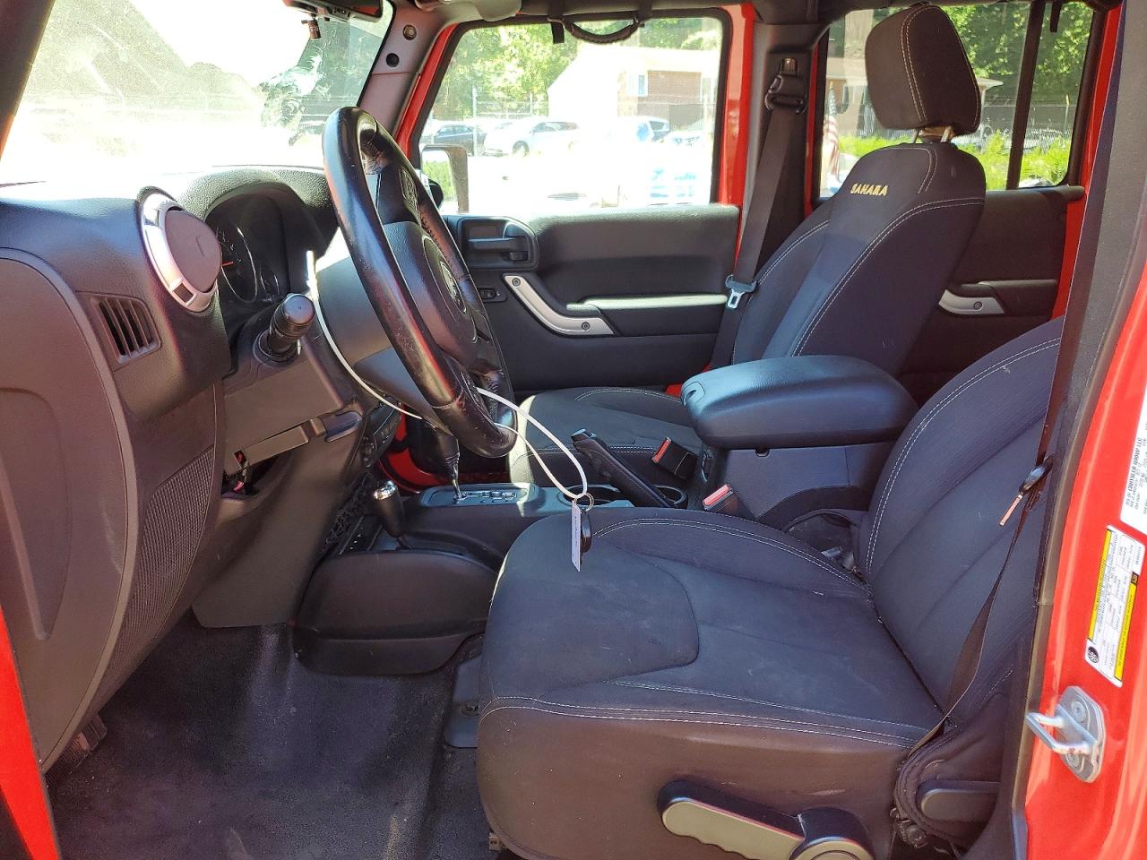 2013 Jeep Wrangler Unlimited Sahara Red vin: 1C4BJWEG5DL551771