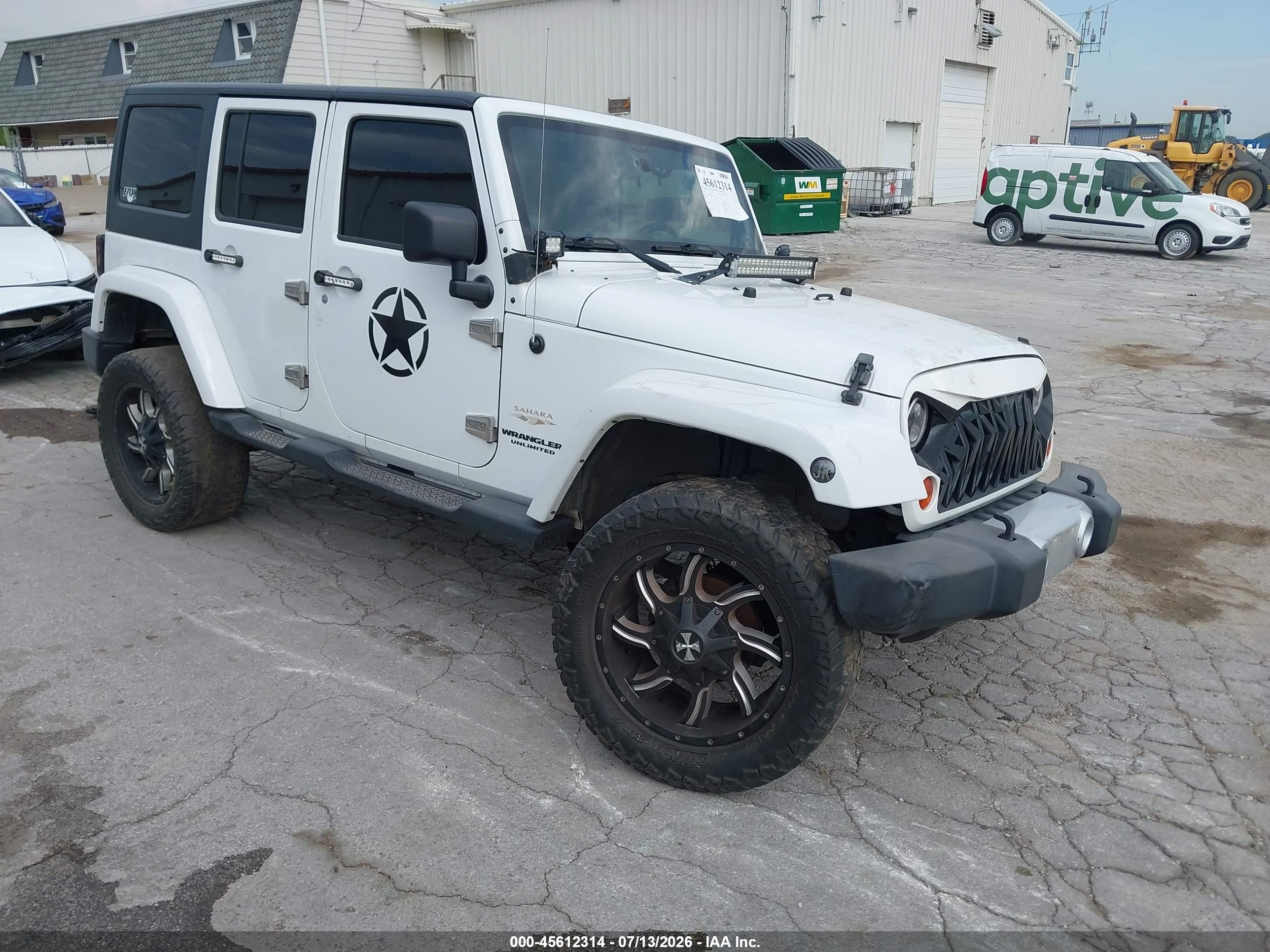 2013 Jeep Wrangler Unlimited Sahara White vin: 1C4BJWEG5DL585404
