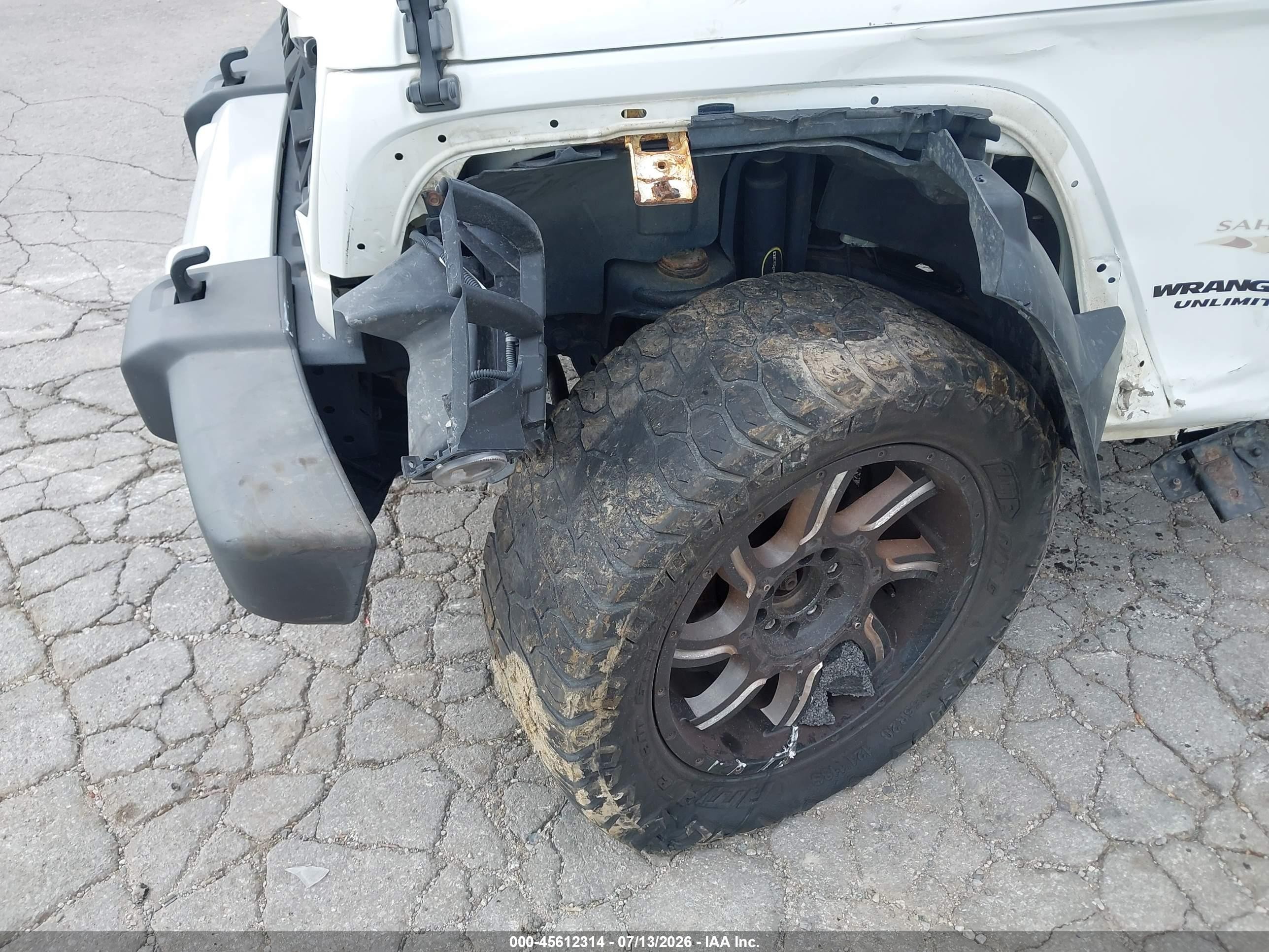 2013 Jeep Wrangler Unlimited Sahara White vin: 1C4BJWEG5DL585404