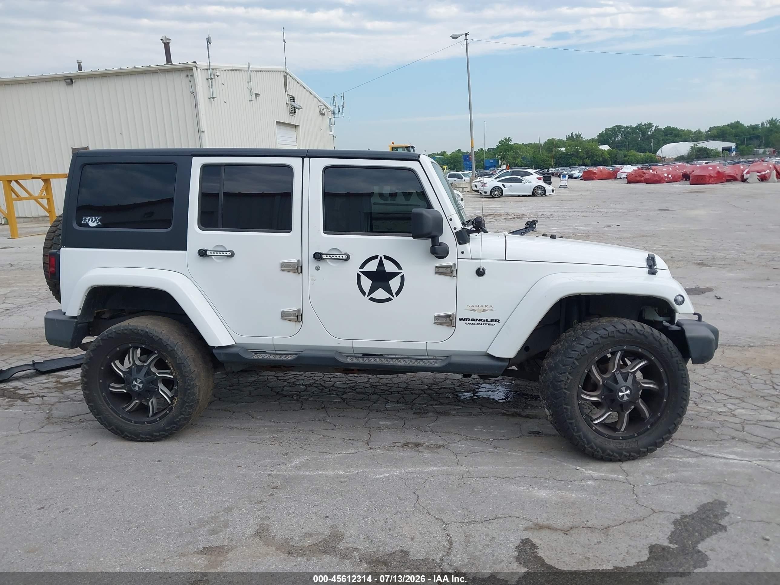 2013 Jeep Wrangler Unlimited Sahara White vin: 1C4BJWEG5DL585404