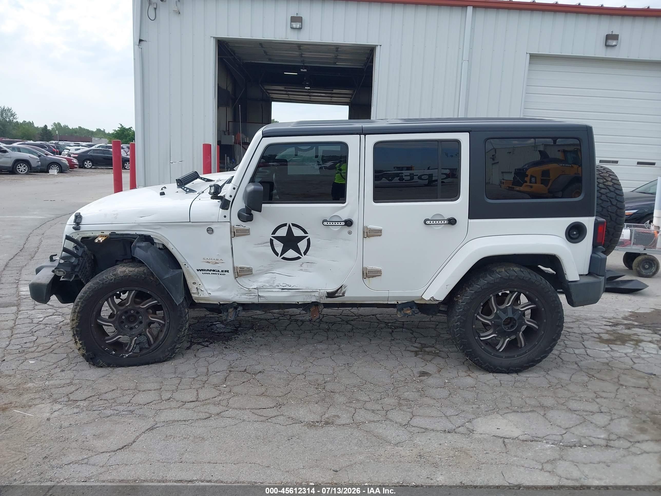 2013 Jeep Wrangler Unlimited Sahara White vin: 1C4BJWEG5DL585404