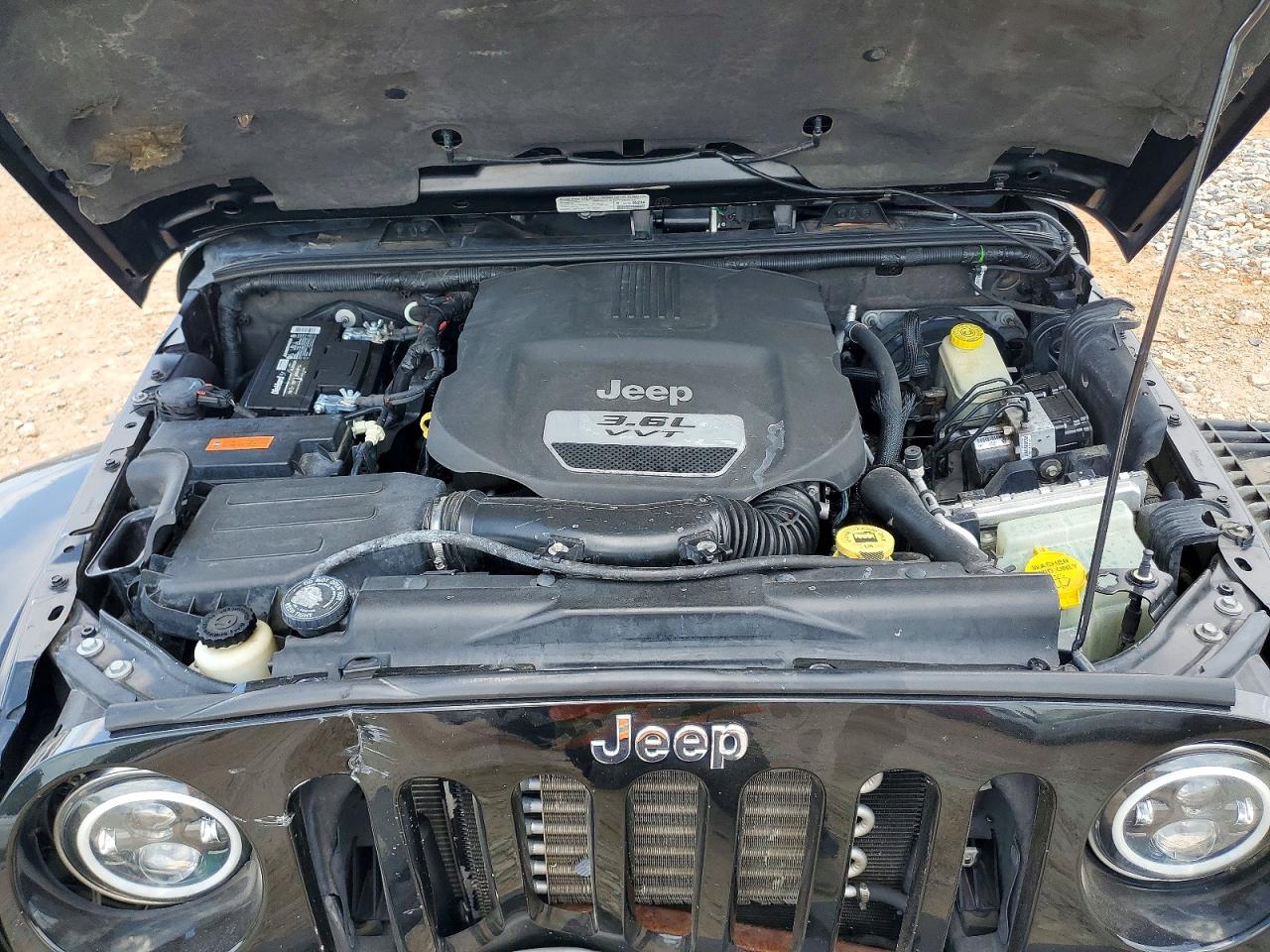 2013 Jeep Wrangler Unlimited Sahara Черный vin: 1C4BJWEG5DL592661