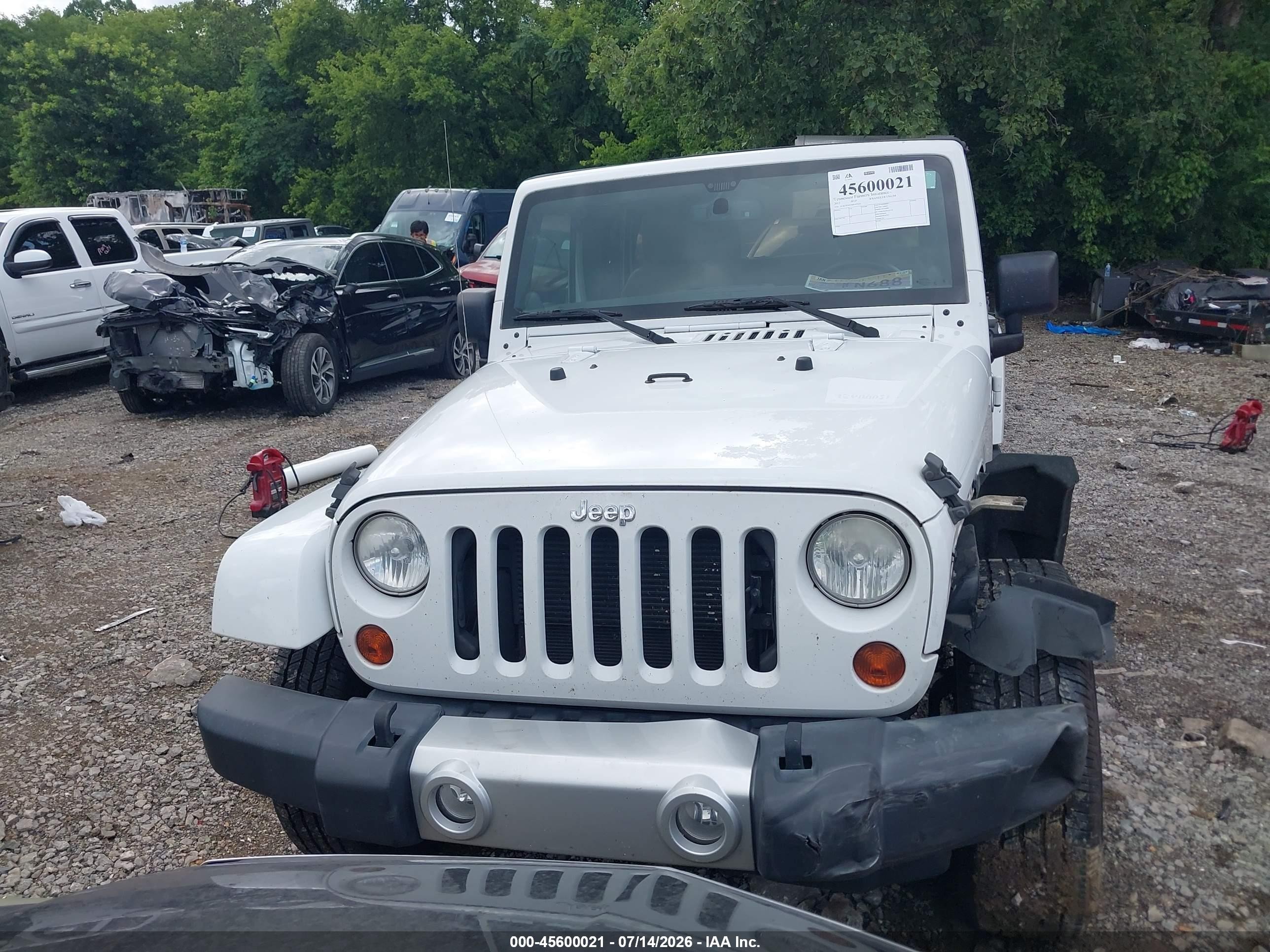 2013 Jeep Wrangler Unlimited Sahara White vin: 1C4BJWEG5DL647626