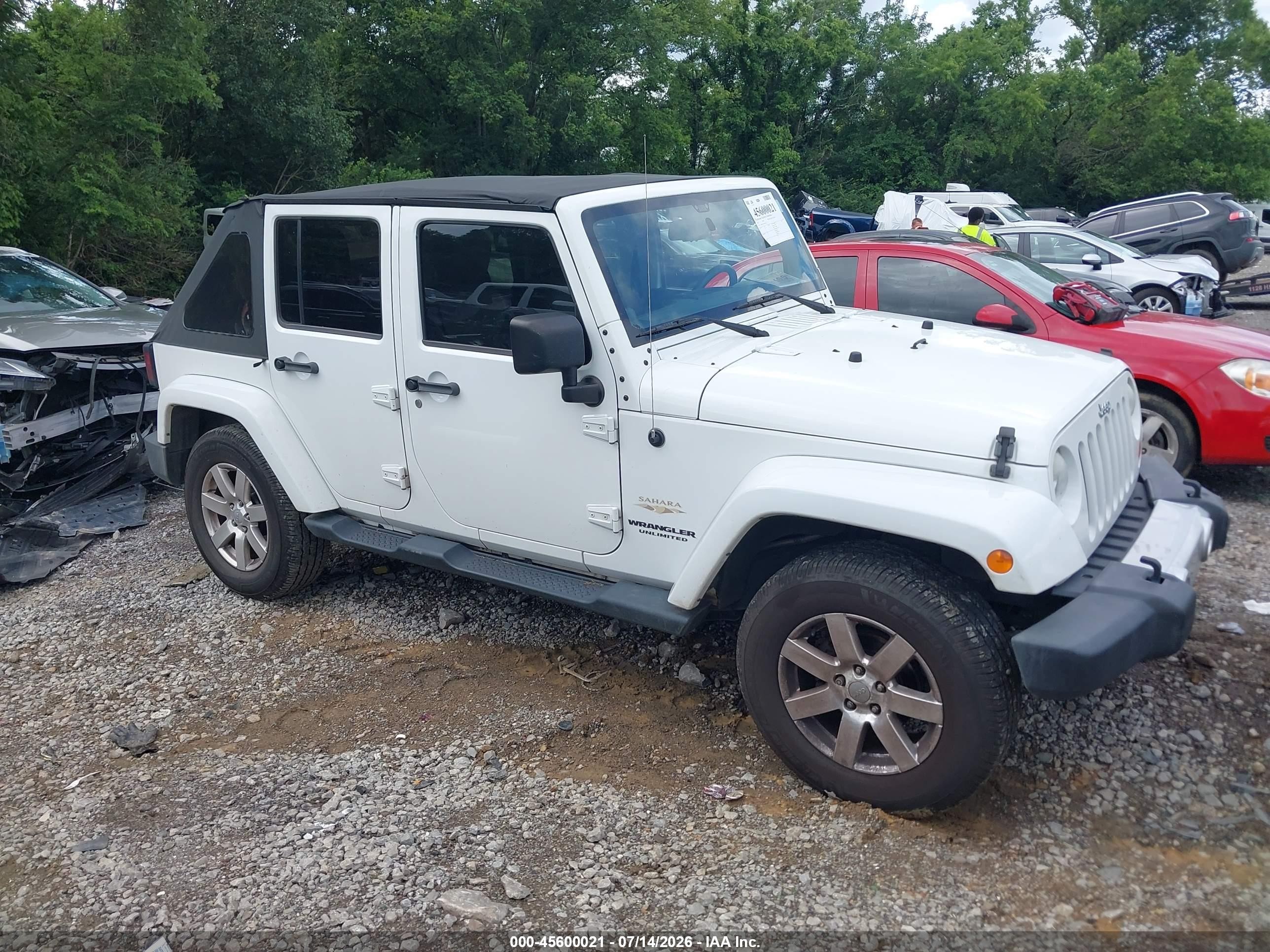 2013 Jeep Wrangler Unlimited Sahara White vin: 1C4BJWEG5DL647626