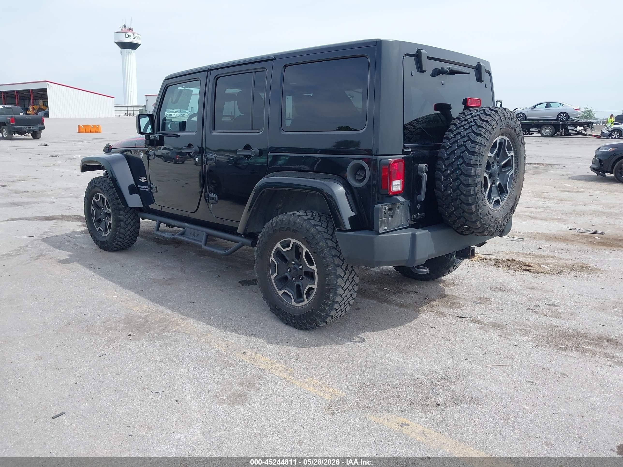 2013 Jeep Wrangler Unlimited Sahara Black vin: 1C4BJWEG5DL657461