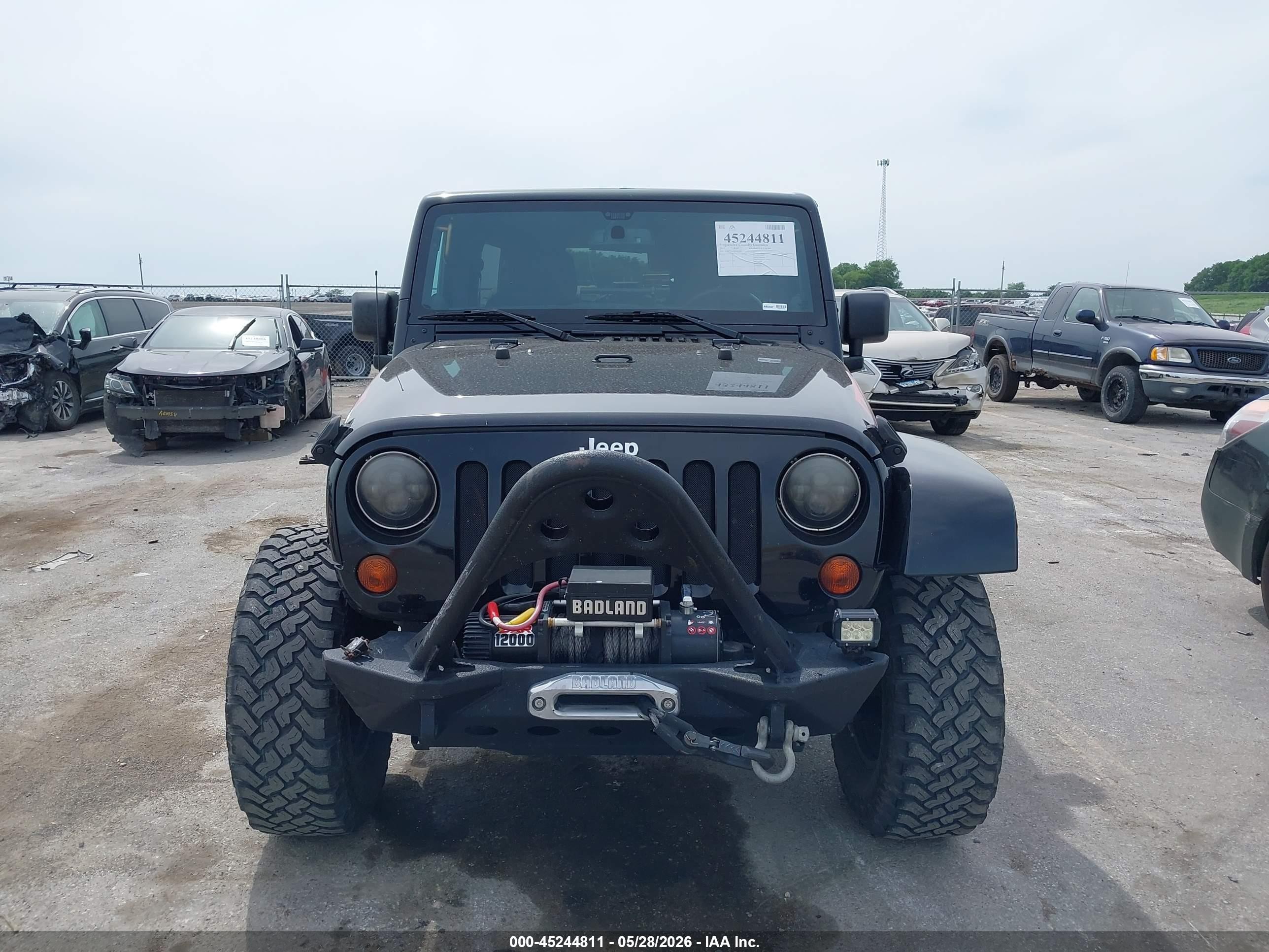 2013 Jeep Wrangler Unlimited Sahara Black vin: 1C4BJWEG5DL657461