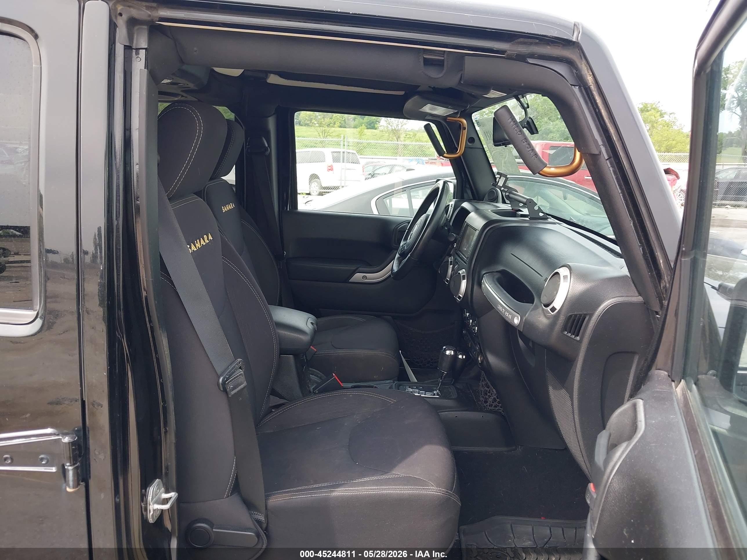 2013 Jeep Wrangler Unlimited Sahara Black vin: 1C4BJWEG5DL657461