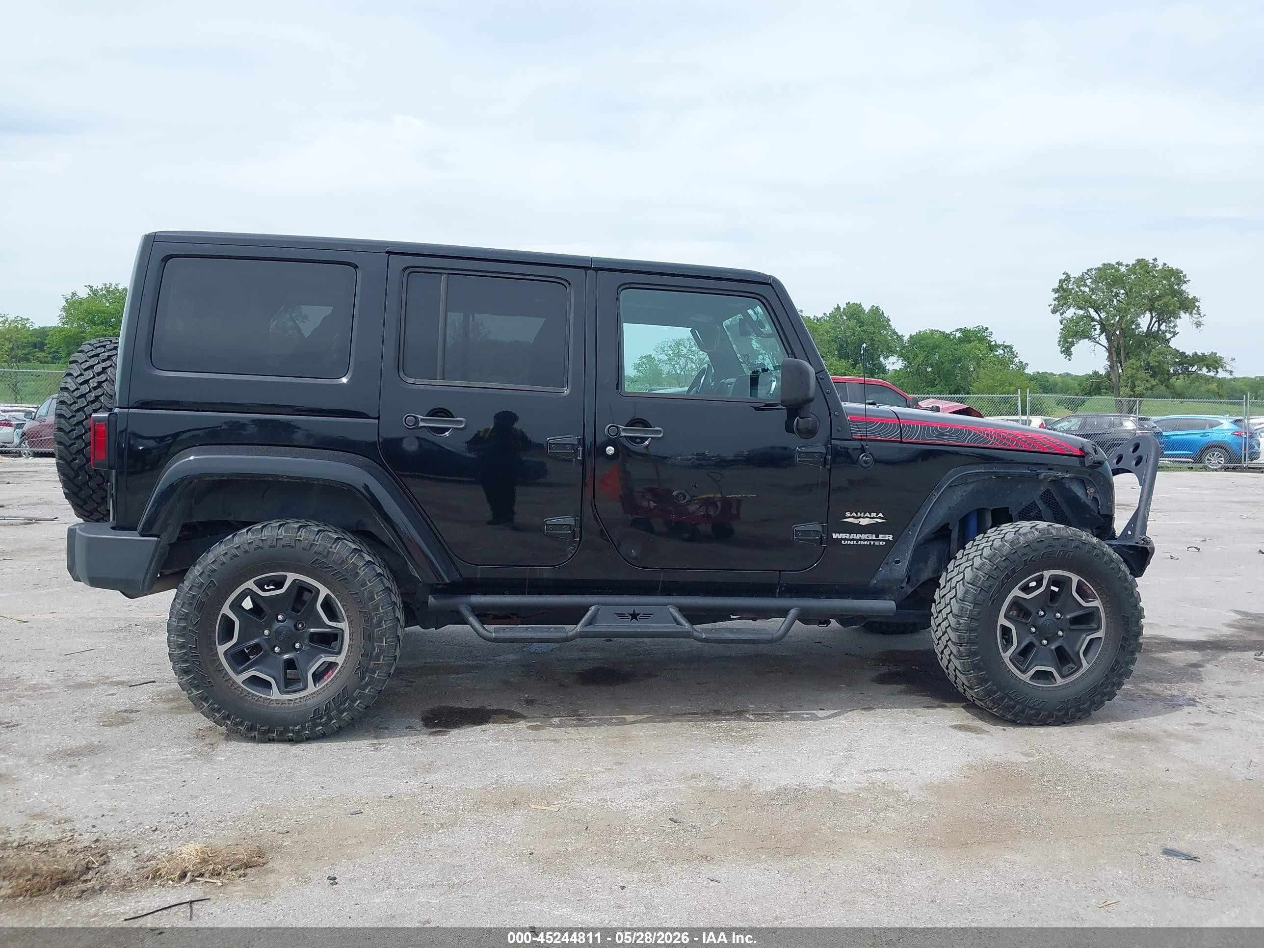 2013 Jeep Wrangler Unlimited Sahara Black vin: 1C4BJWEG5DL657461