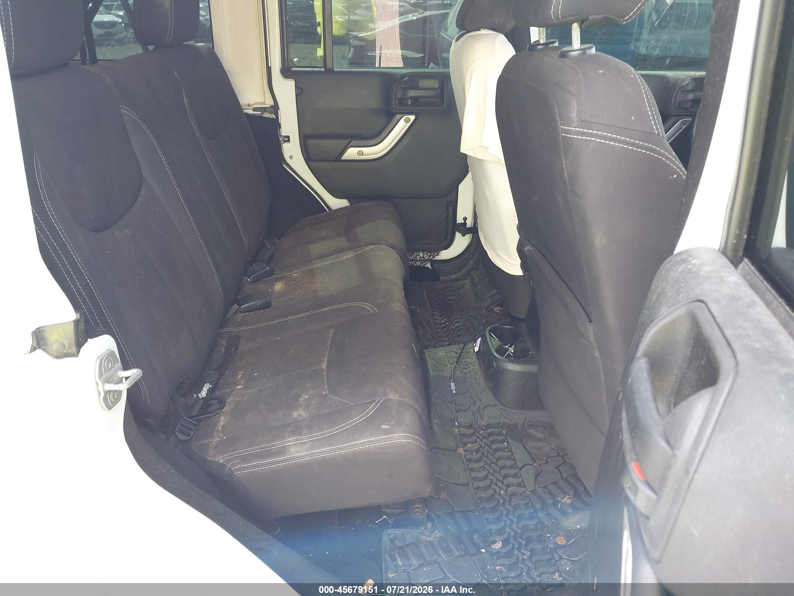 2013 Jeep Wrangler Unlimited Sahara Белый vin: 1C4BJWEG5DL666886