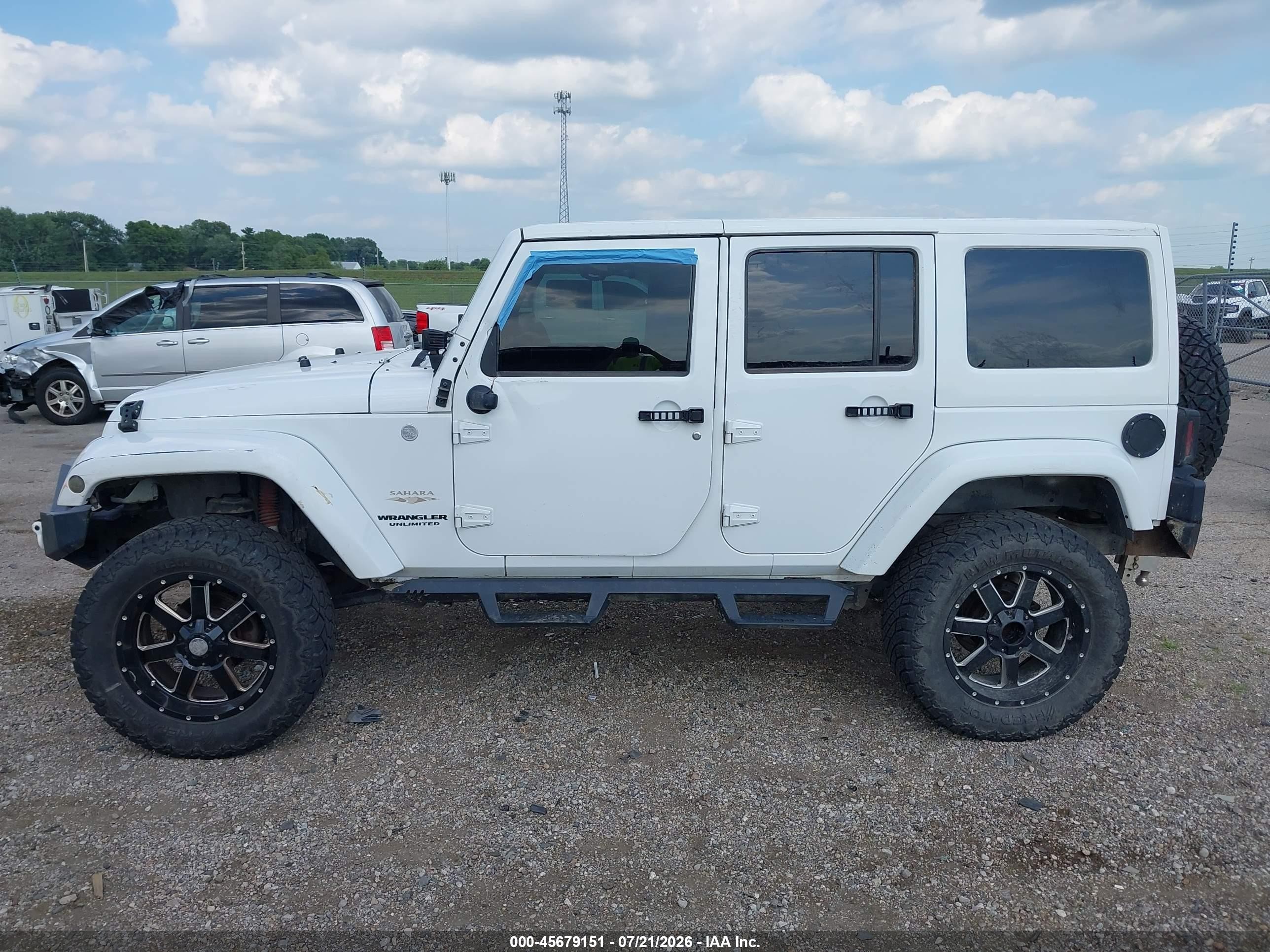 2013 Jeep Wrangler Unlimited Sahara Белый vin: 1C4BJWEG5DL666886