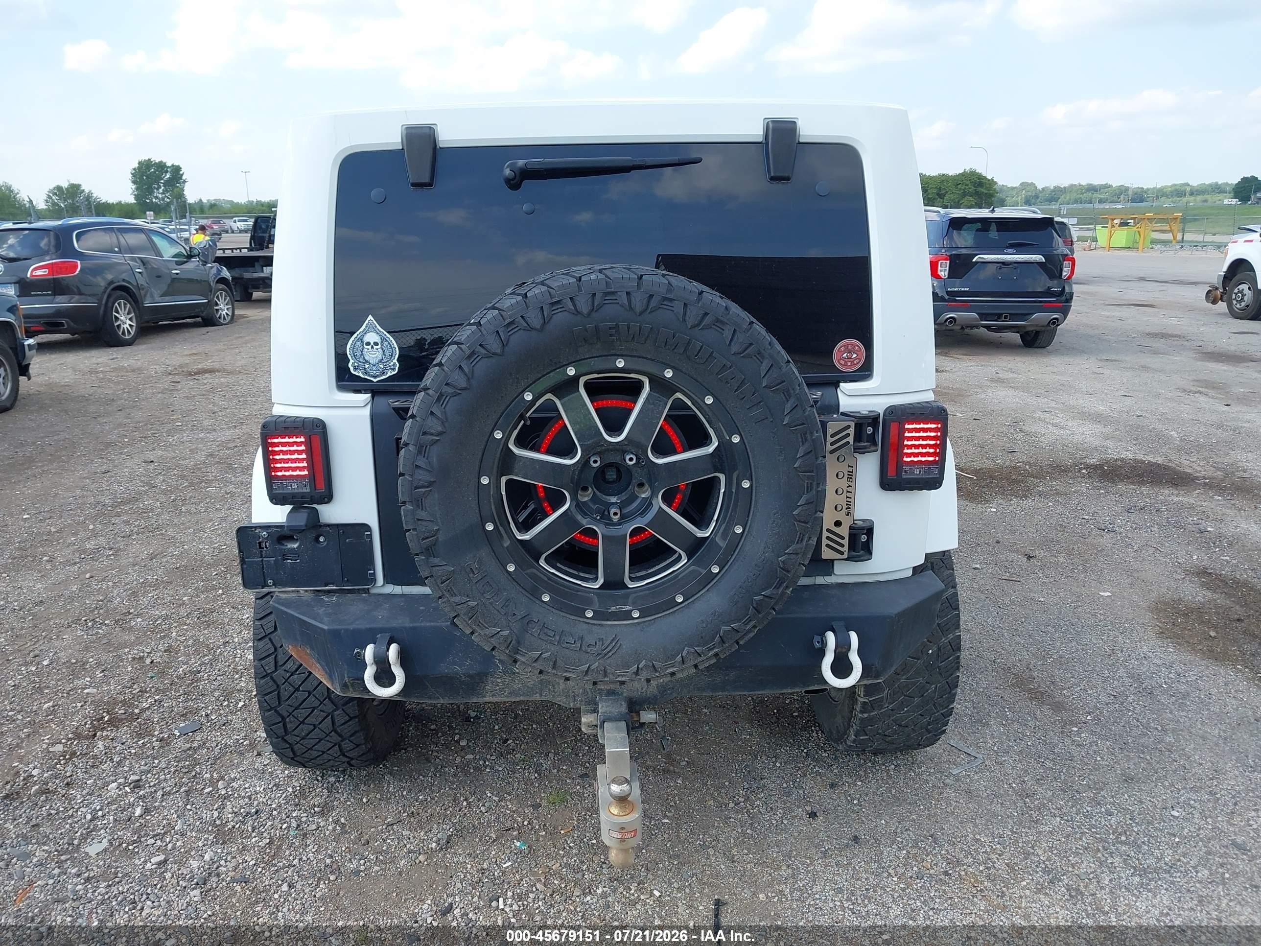 2013 Jeep Wrangler Unlimited Sahara Белый vin: 1C4BJWEG5DL666886