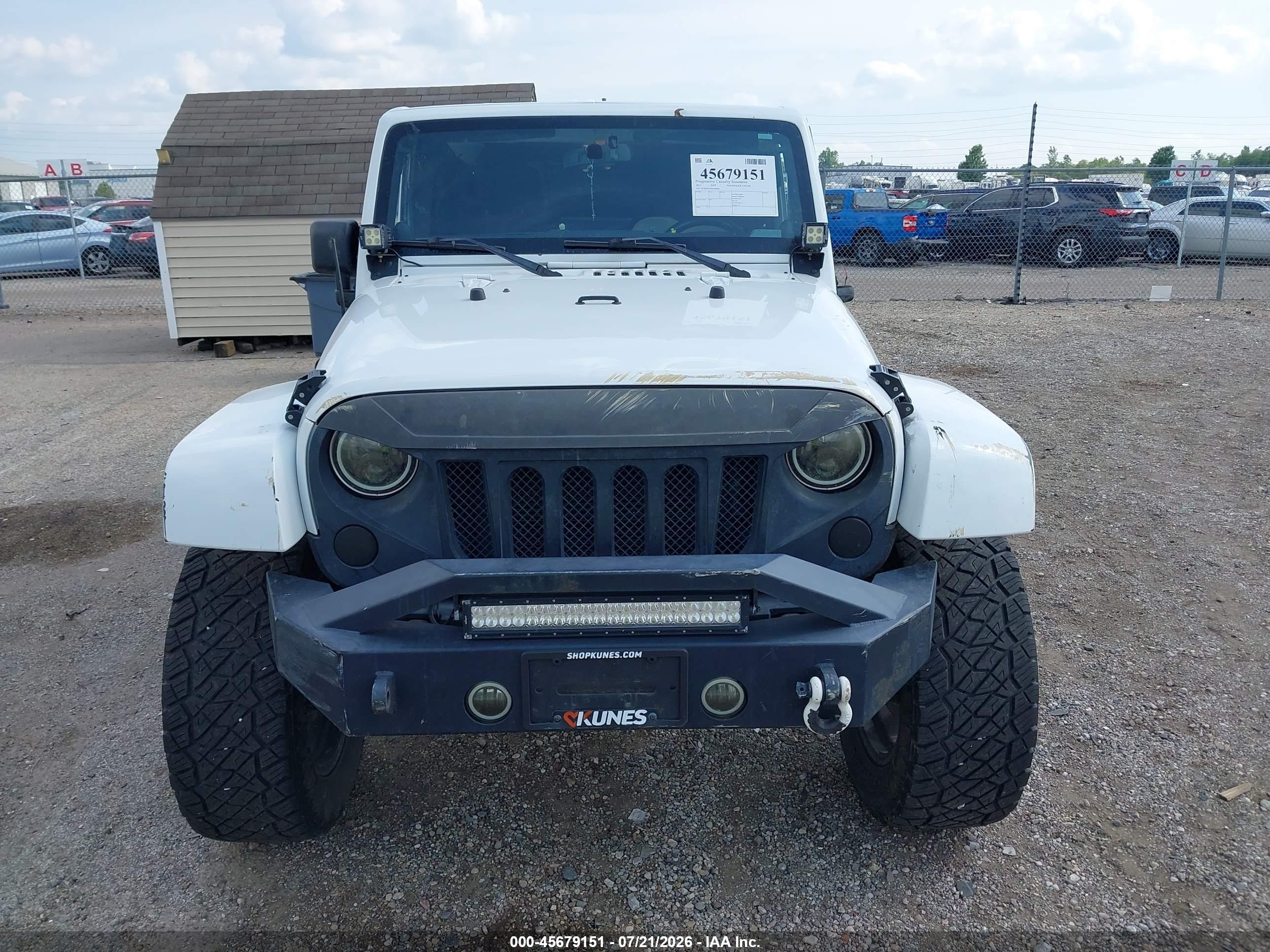 2013 Jeep Wrangler Unlimited Sahara Белый vin: 1C4BJWEG5DL666886