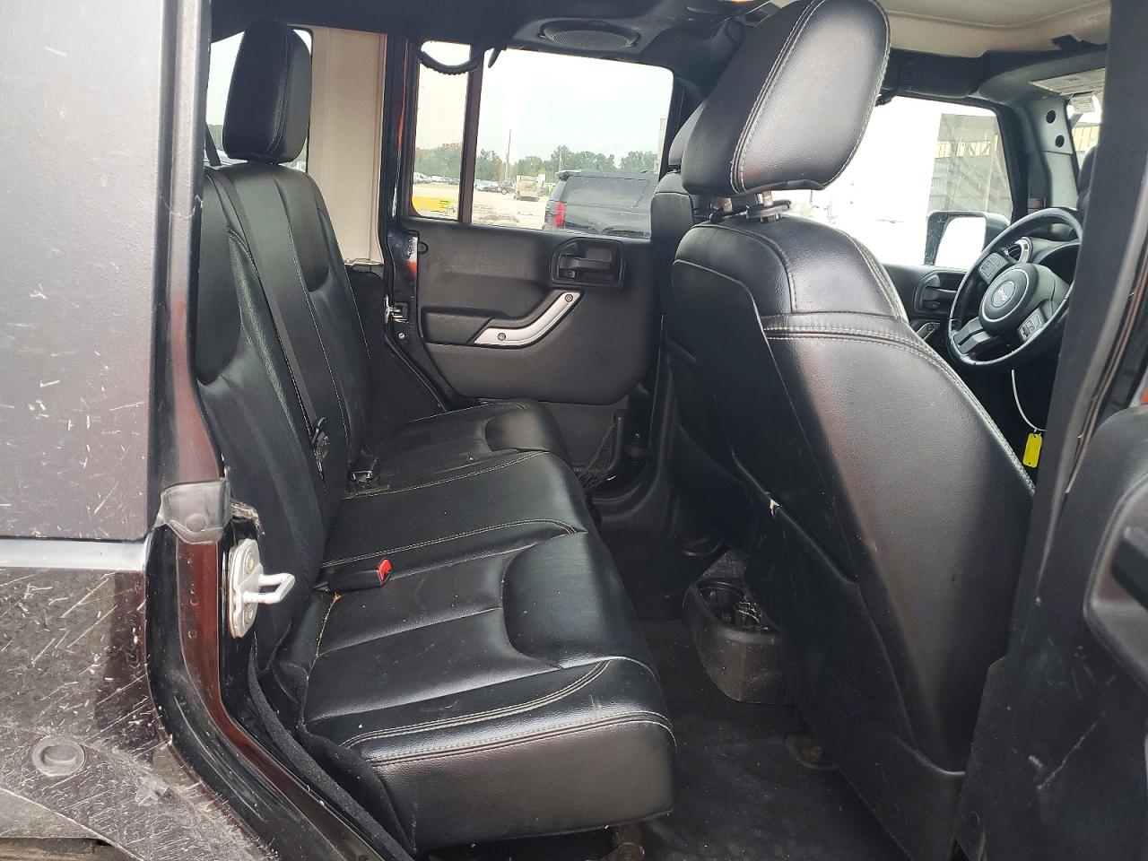 2013 Jeep Wrangler Unlimited Sahara Black vin: 1C4BJWEG5DL675376