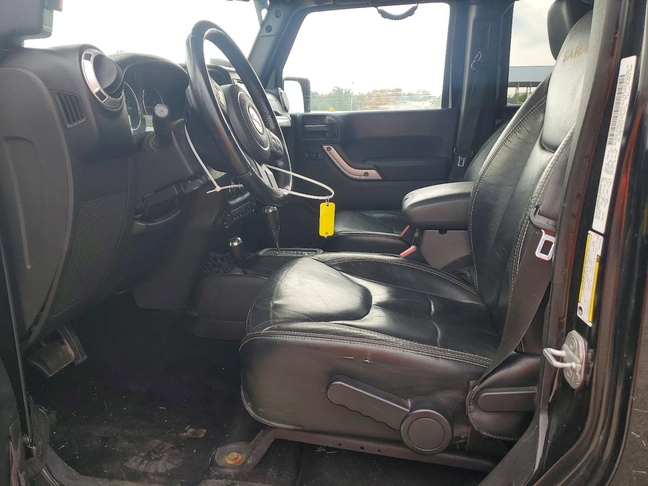 2013 Jeep Wrangler Unlimited Sahara Black vin: 1C4BJWEG5DL675376