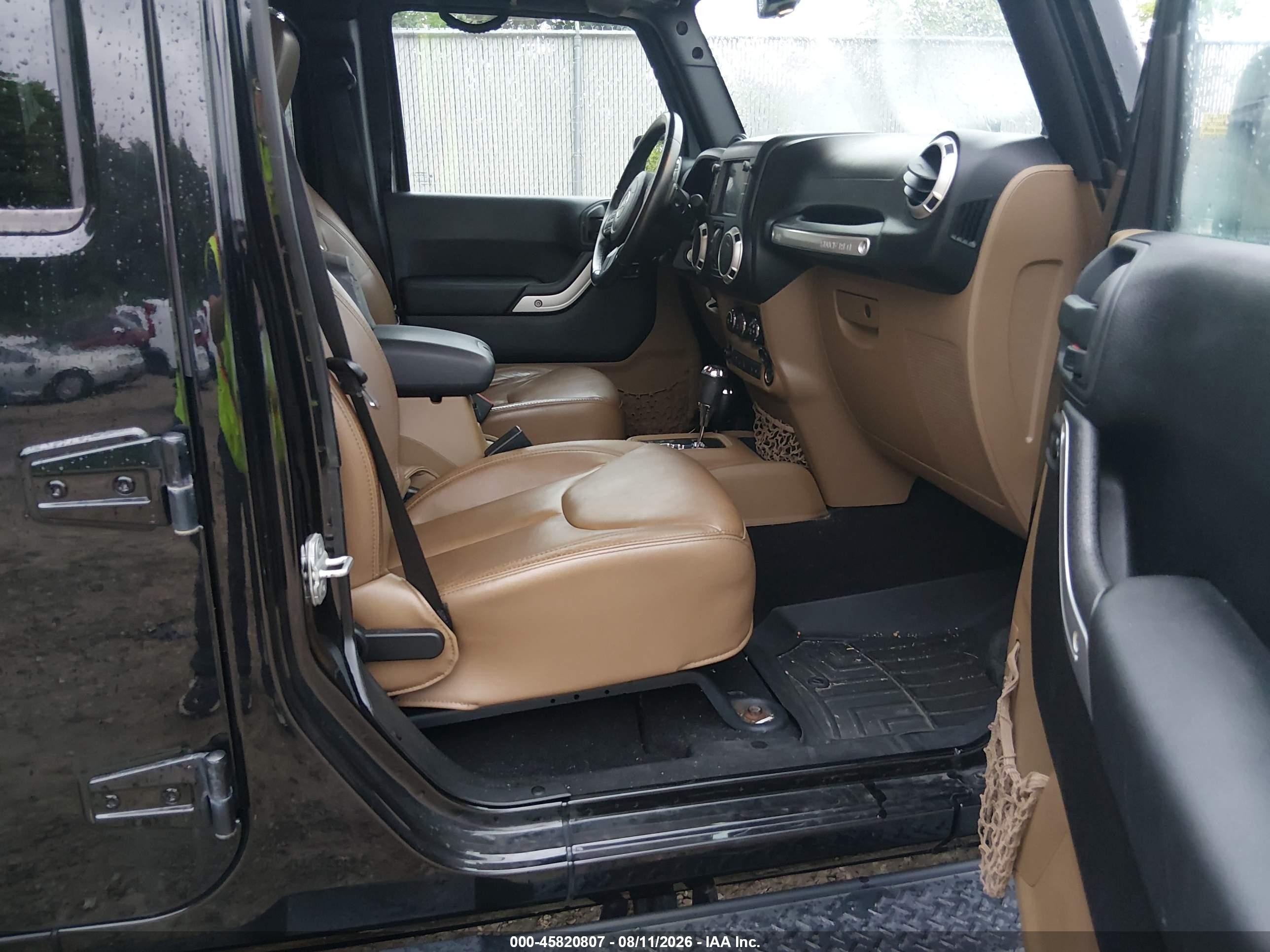 2013 Jeep Wrangler Unlimited Sahara Black vin: 1C4BJWEG5DL703791