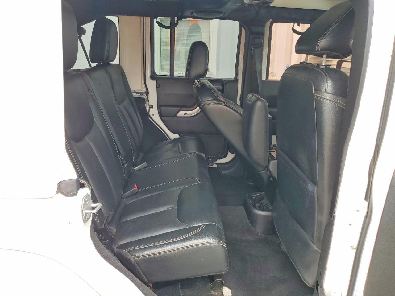 2014 Jeep Wrangler Unlimited Sahara Белый vin: 1C4BJWEG5EL146902