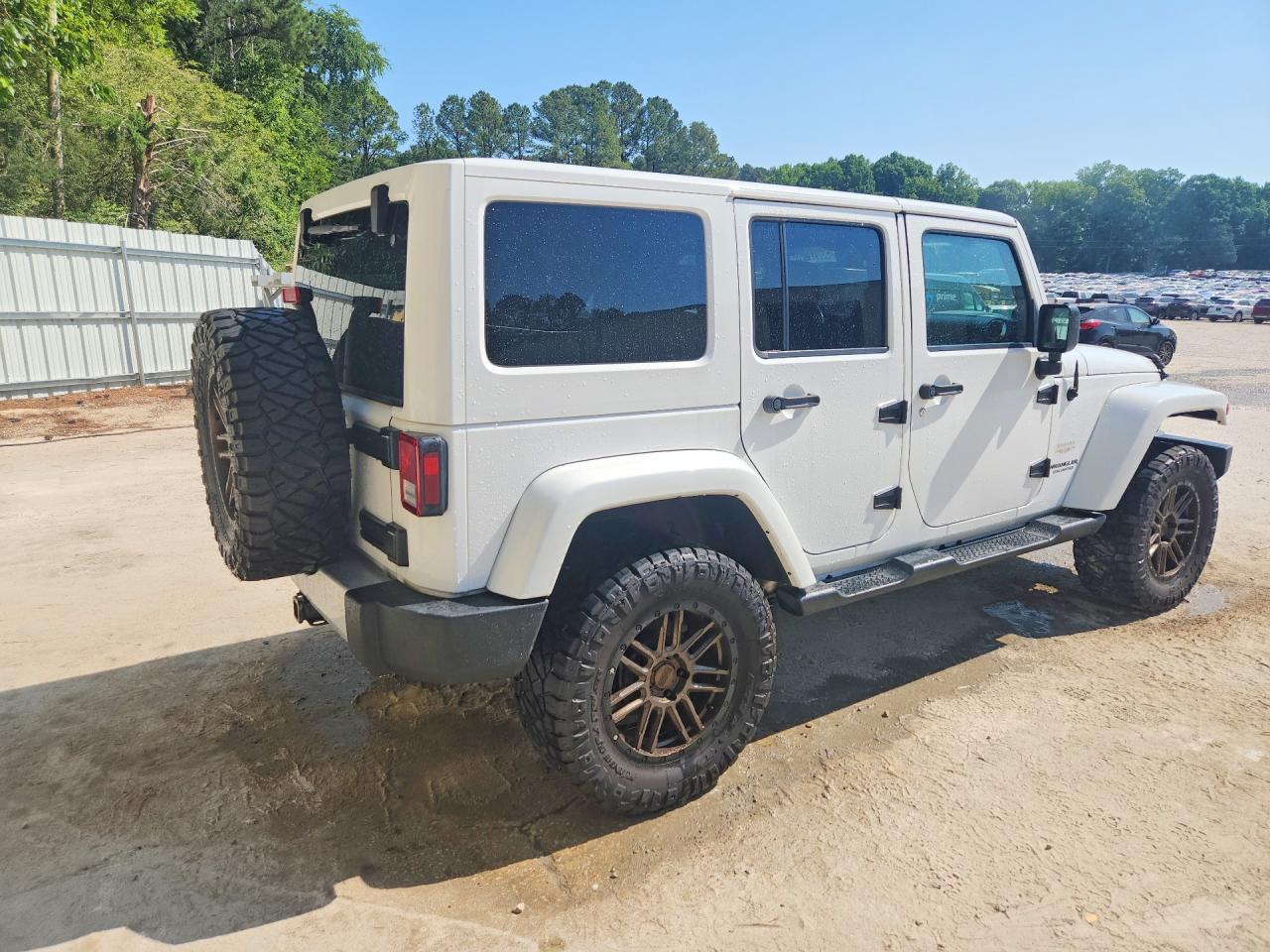 2014 Jeep Wrangler Unlimited Sahara White vin: 1C4BJWEG5EL150710