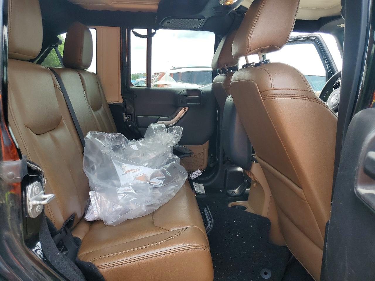 2015 Jeep Wrangler Unlimited Sahara Black vin: 1C4BJWEG5FL528235