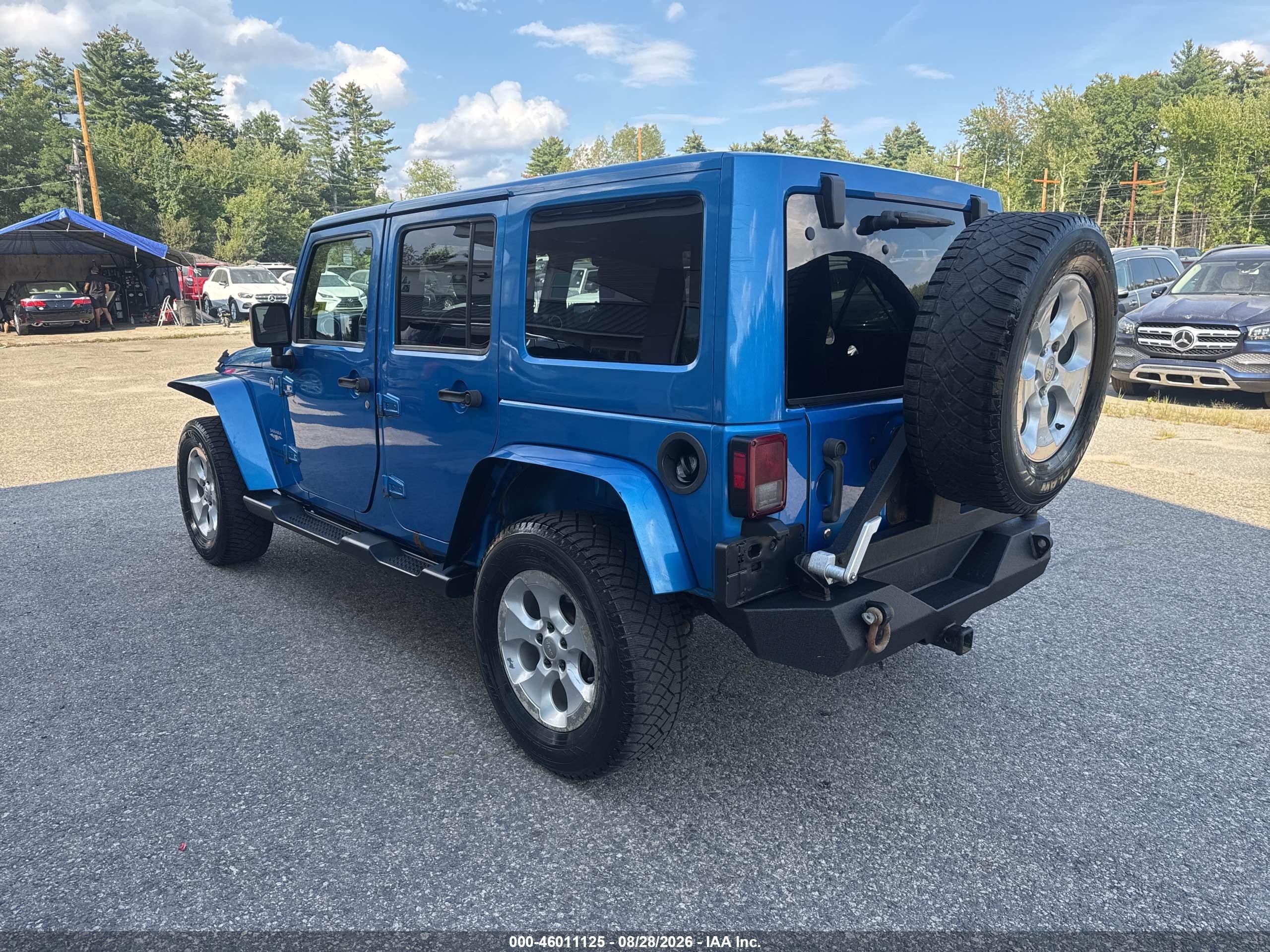 2015 Jeep Wrangler Unlimited Sahara Blue vin: 1C4BJWEG5FL591285