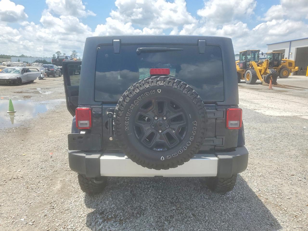 2015 Jeep Wrangler Unlimited Sahara Black vin: 1C4BJWEG5FL624365