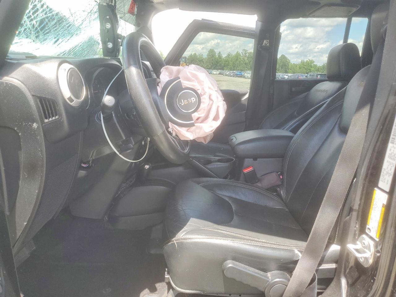 2015 Jeep Wrangler Unlimited Sahara Black vin: 1C4BJWEG5FL624365