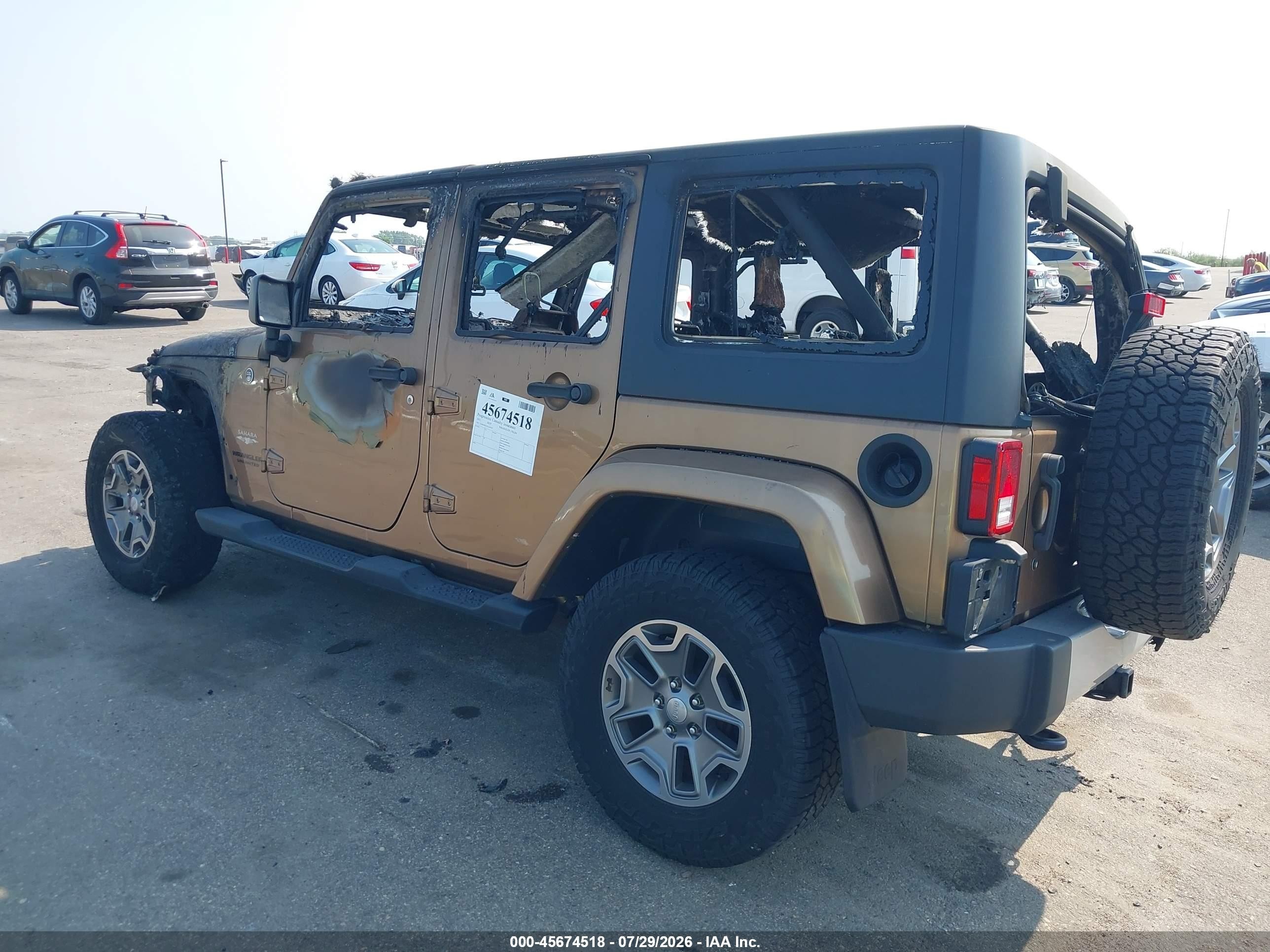 2015 Jeep Wrangler Unlimited Sahara Gold vin: 1C4BJWEG5FL630747