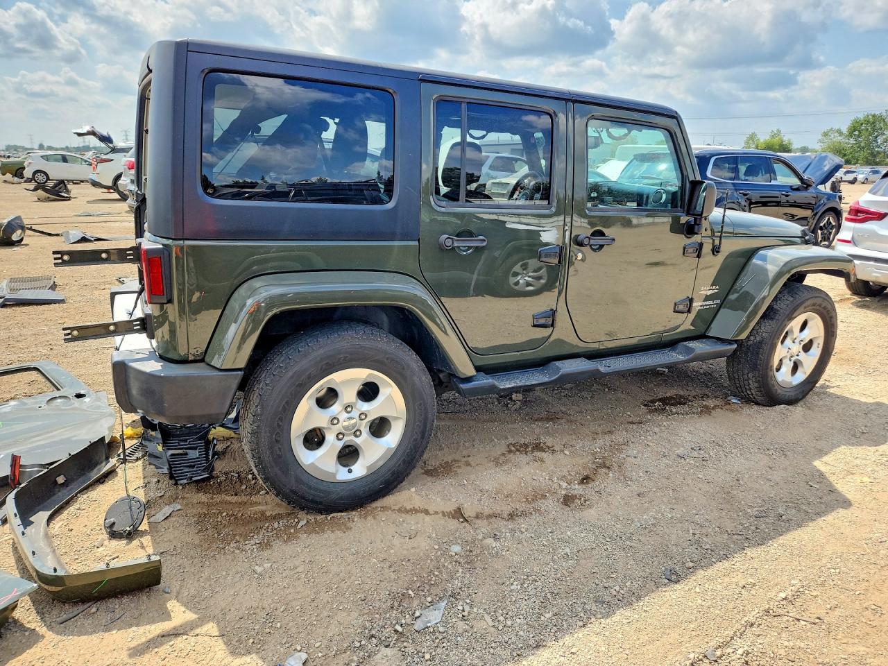 2015 Jeep Wrangler Unlimited Sahara Green vin: 1C4BJWEG5FL741539