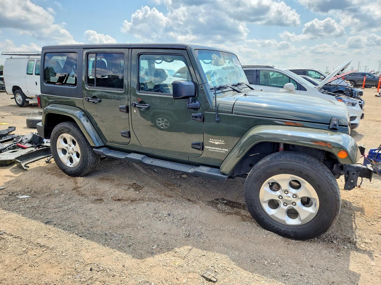 2015 Jeep Wrangler Unlimited Sahara Green vin: 1C4BJWEG5FL741539
