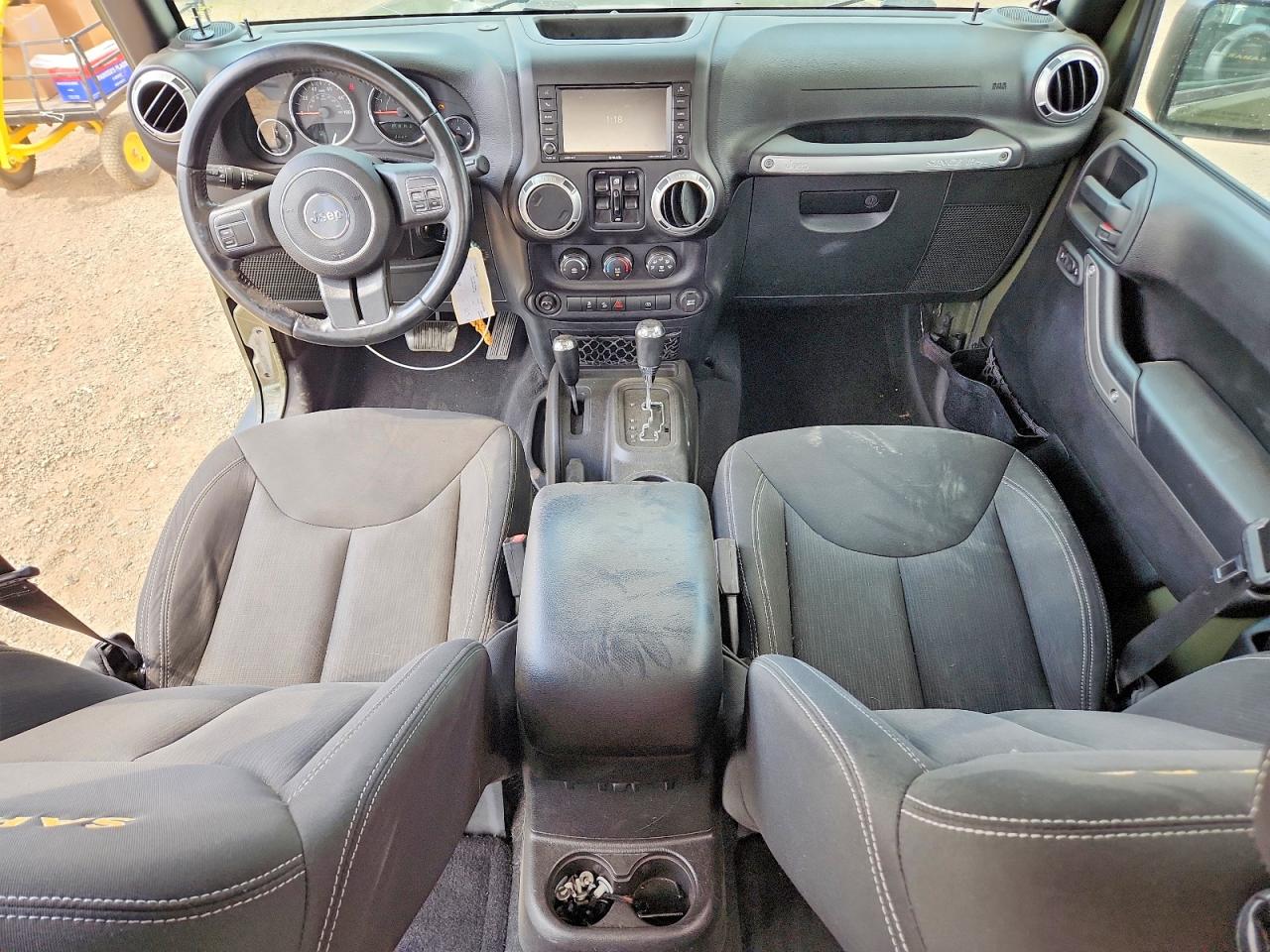 2015 Jeep Wrangler Unlimited Sahara Green vin: 1C4BJWEG5FL741539