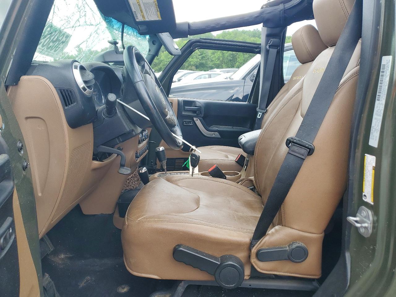 2015 Jeep Wrangler Unlimited Sahara Green vin: 1C4BJWEG5FL757322