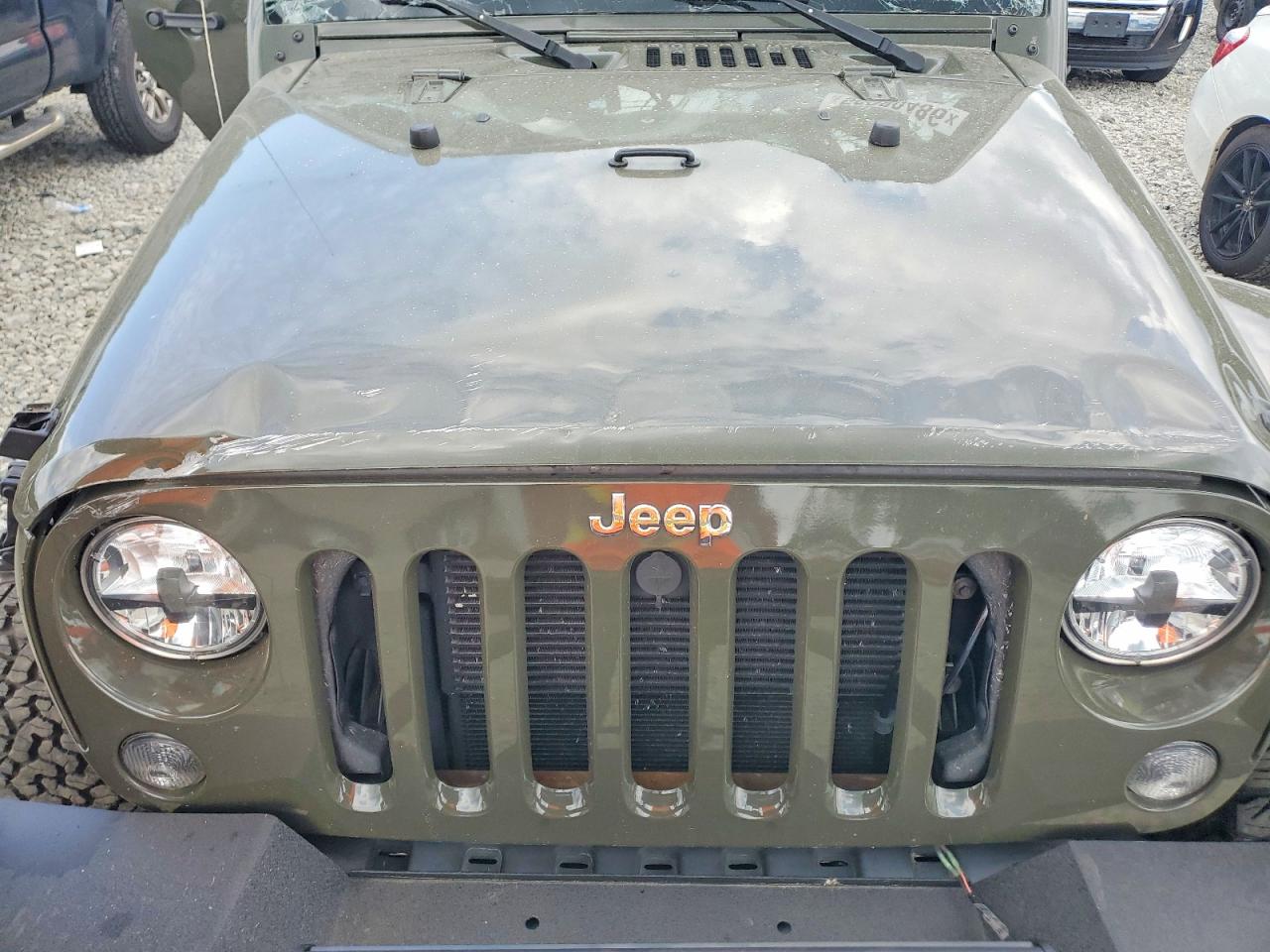 2015 Jeep Wrangler Unlimited Sahara Green vin: 1C4BJWEG5FL757322