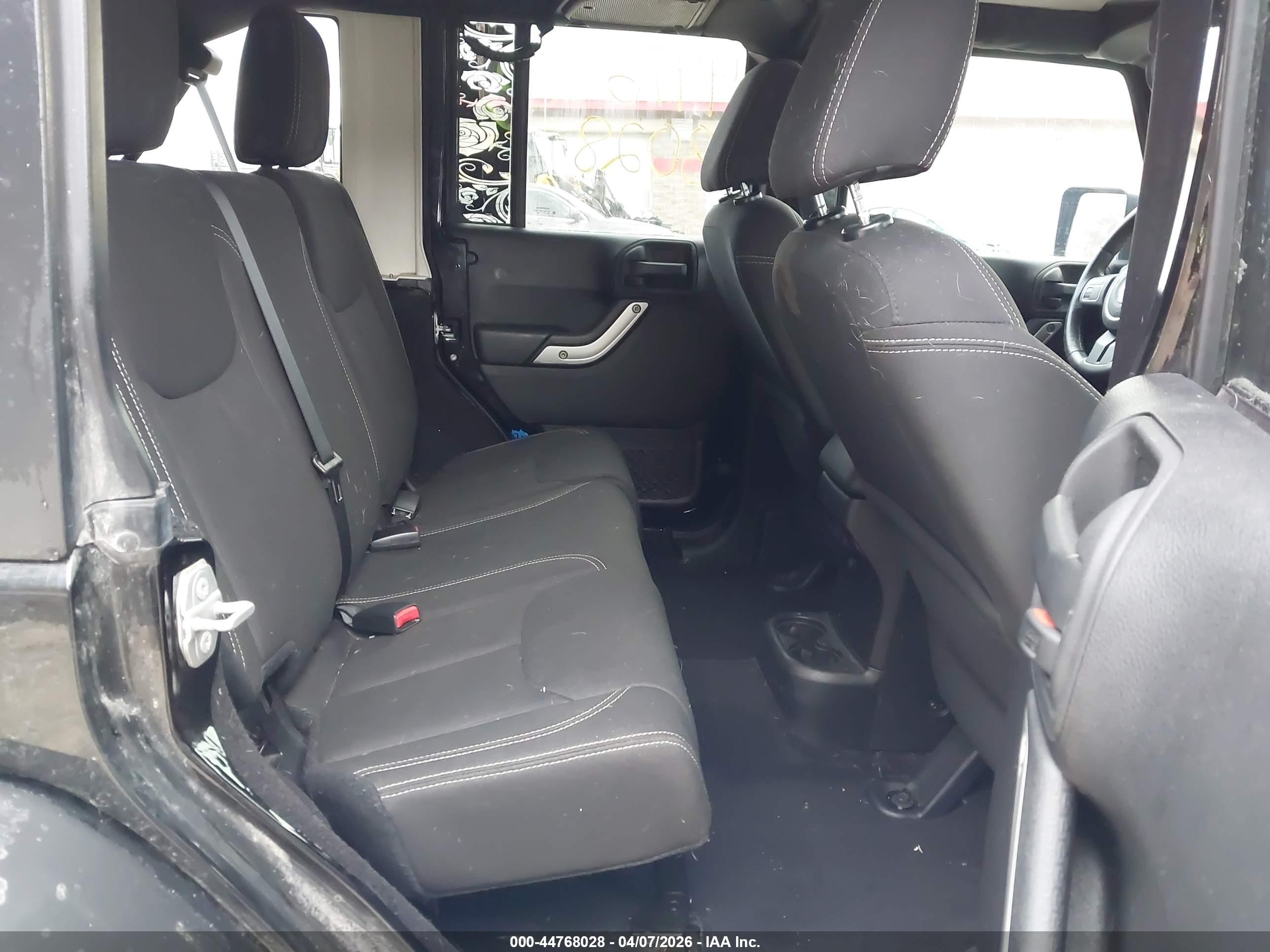 2016 Jeep Wrangler Unlimited Sahara Black vin: 1C4BJWEG5GL111201