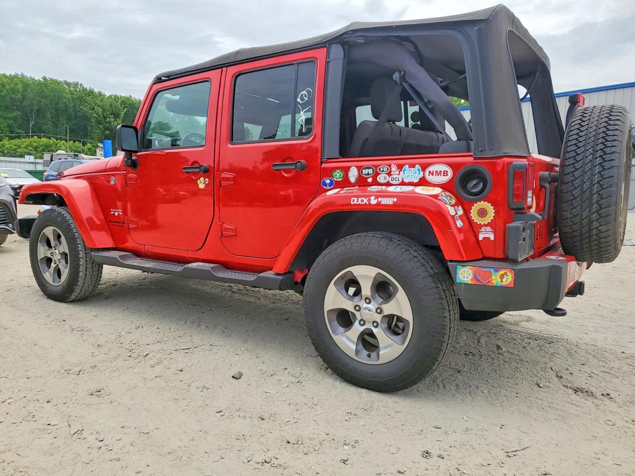 2017 Jeep Wrangler Unlimited Sahara Red vin: 1C4BJWEG5HL592049