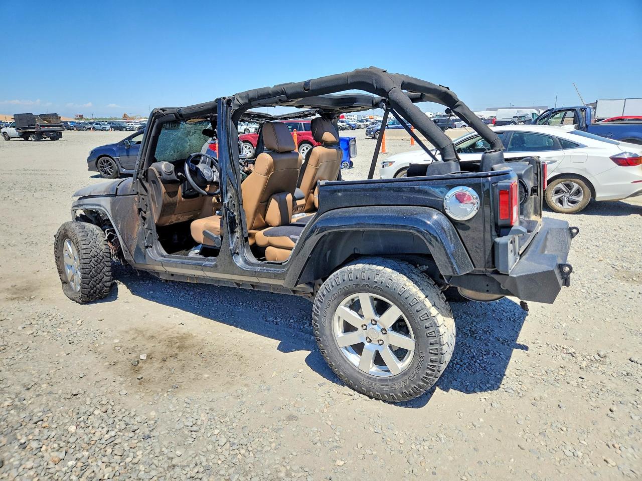 2012 Jeep Wrangler Unlimited Sahara Black vin: 1C4BJWEG6CL110665