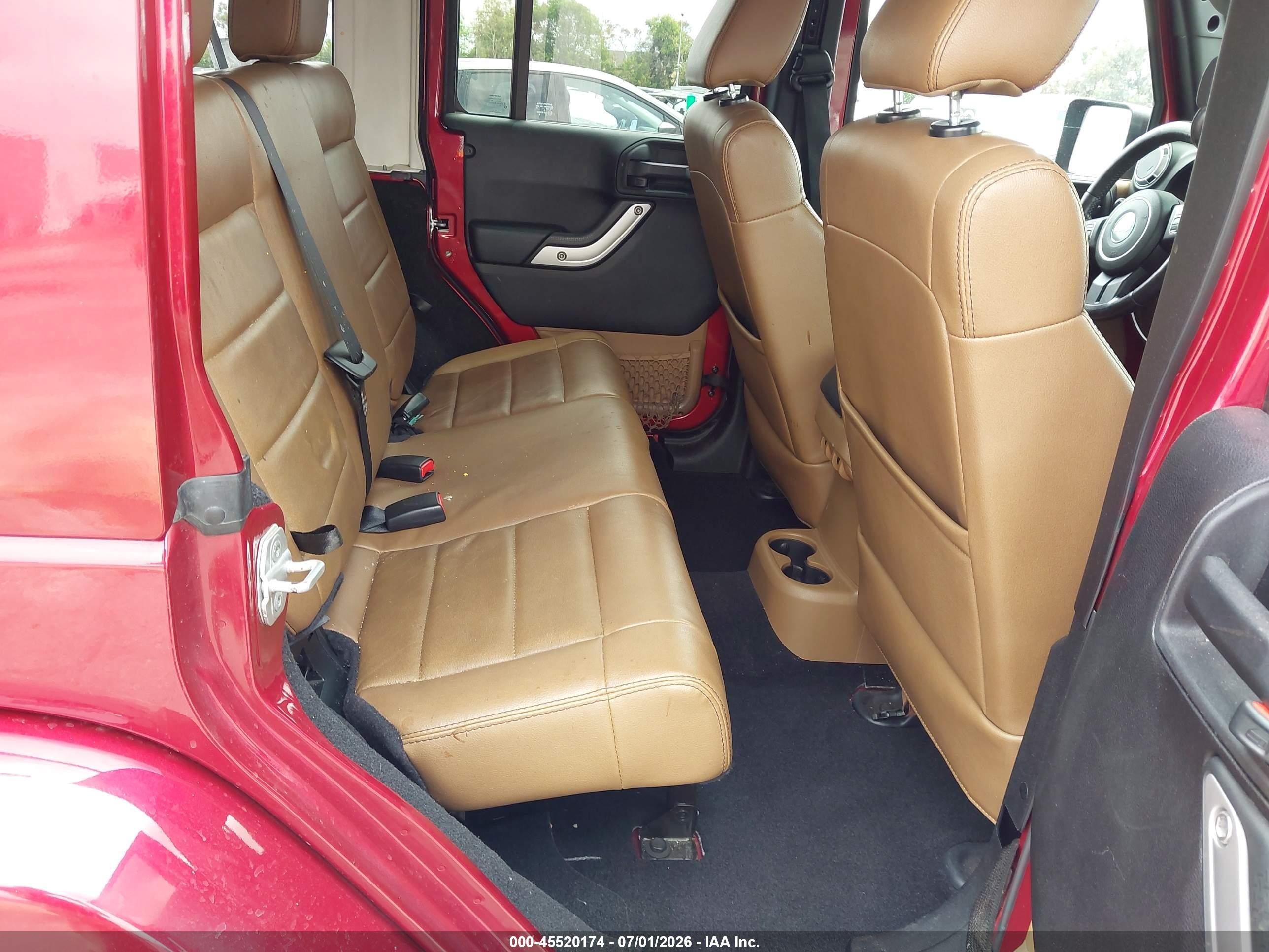 2012 Jeep Wrangler Unlimited Sahara Red vin: 1C4BJWEG6CL120404