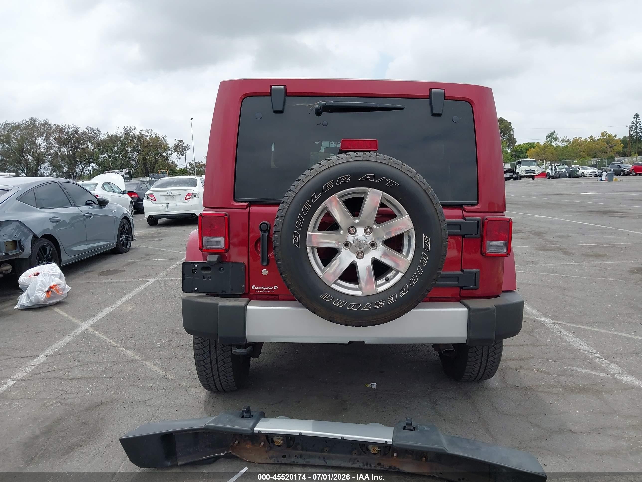 2012 Jeep Wrangler Unlimited Sahara Red vin: 1C4BJWEG6CL120404