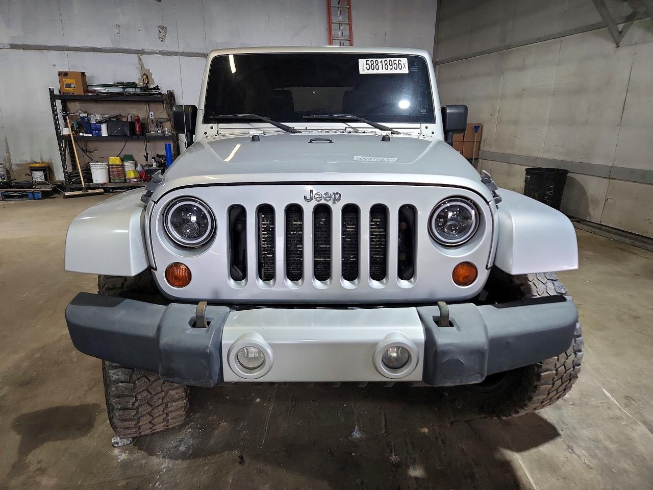 2012 Jeep Wrangler Unlimited Sahara Серебряный vin: 1C4BJWEG6CL166928