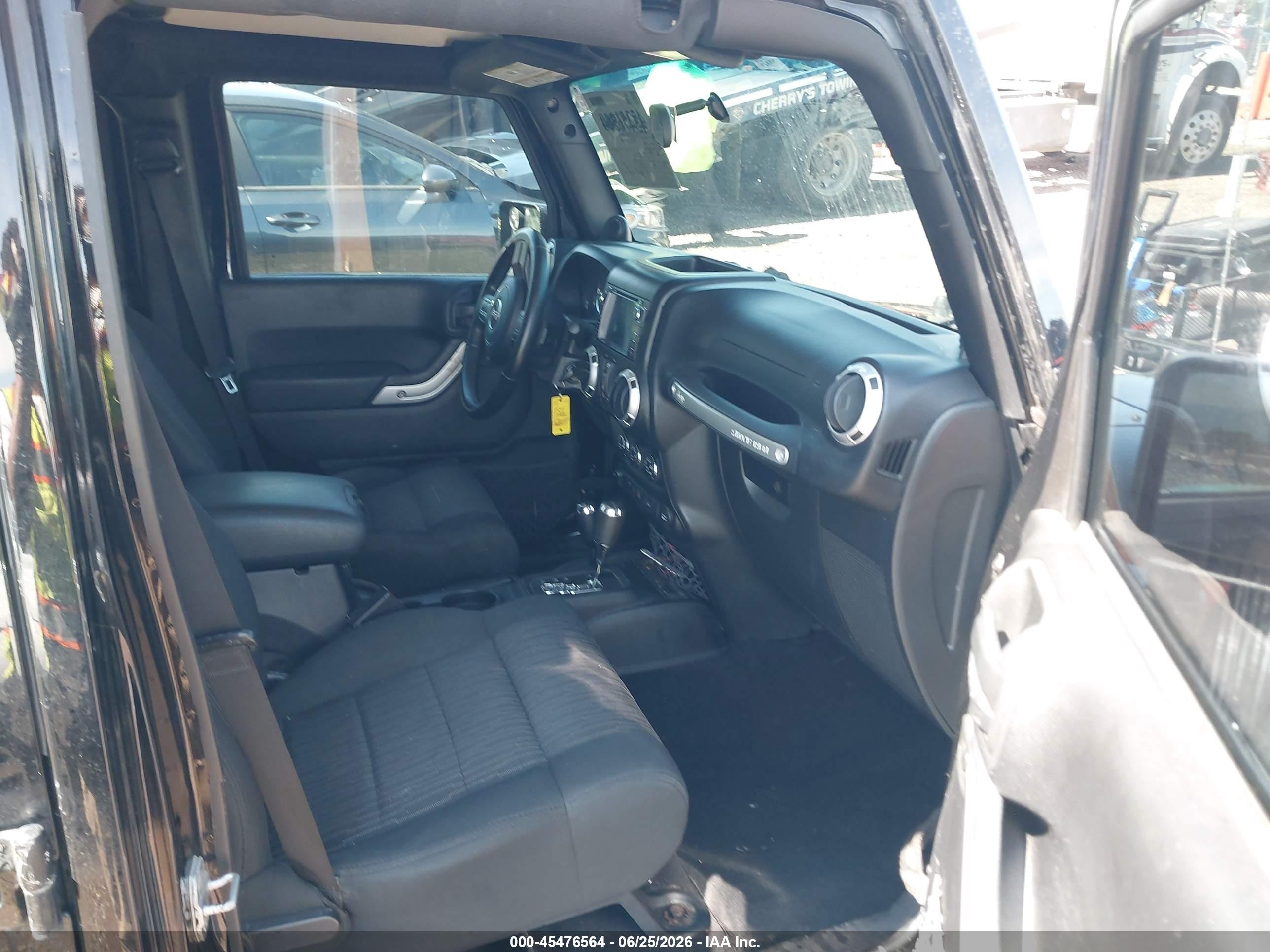 2012 Jeep Wrangler Unlimited Sahara Черный vin: 1C4BJWEG6CL179484