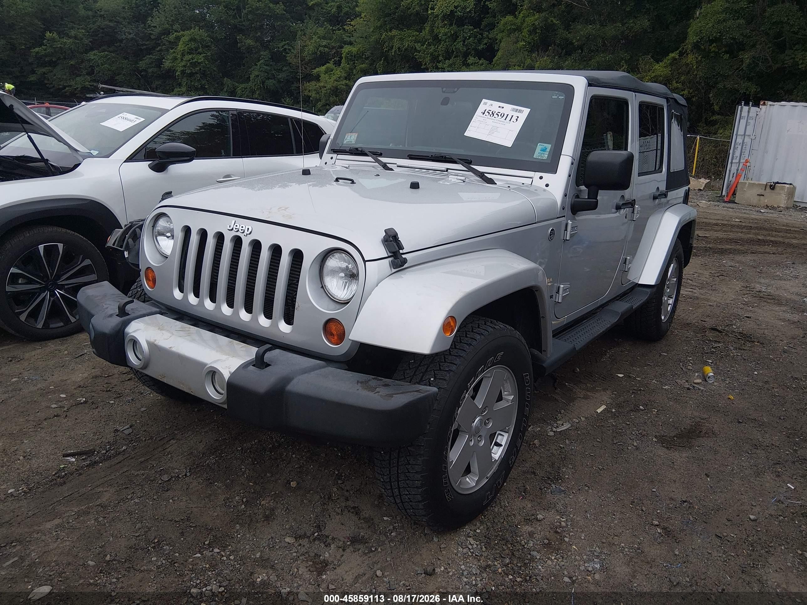 2012 Jeep Wrangler Unlimited Sahara Silver vin: 1C4BJWEG6CL253289