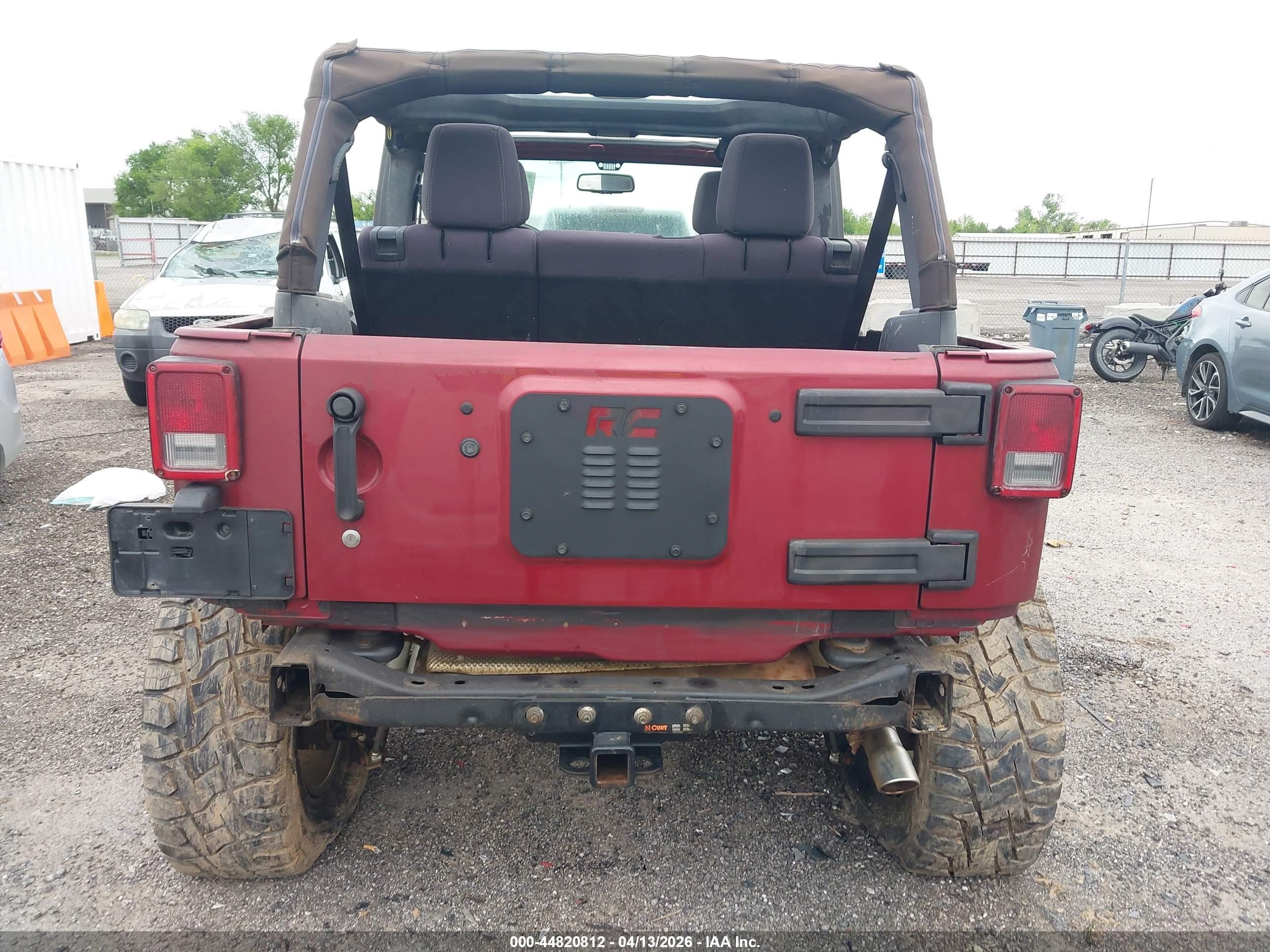 2013 Jeep Wrangler Unlimited Sahara Maroon vin: 1C4BJWEG6DL508962