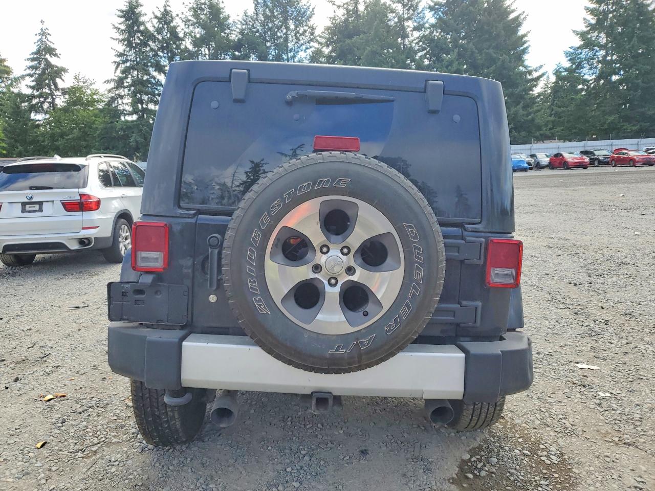 2013 Jeep Wrangler Unlimited Sahara Black vin: 1C4BJWEG6DL635601
