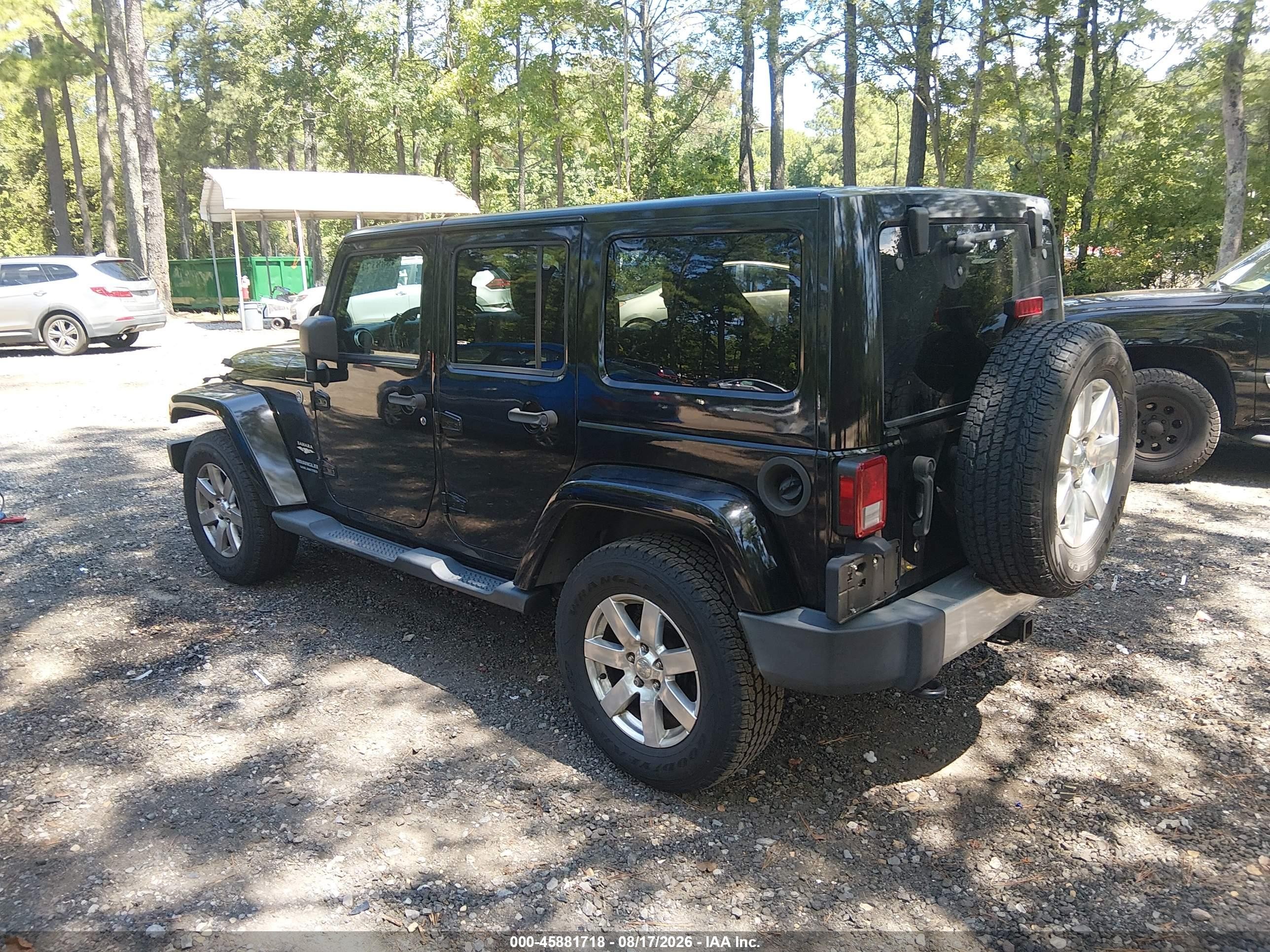 2013 Jeep Wrangler Unlimited Sahara Black vin: 1C4BJWEG6DL665682