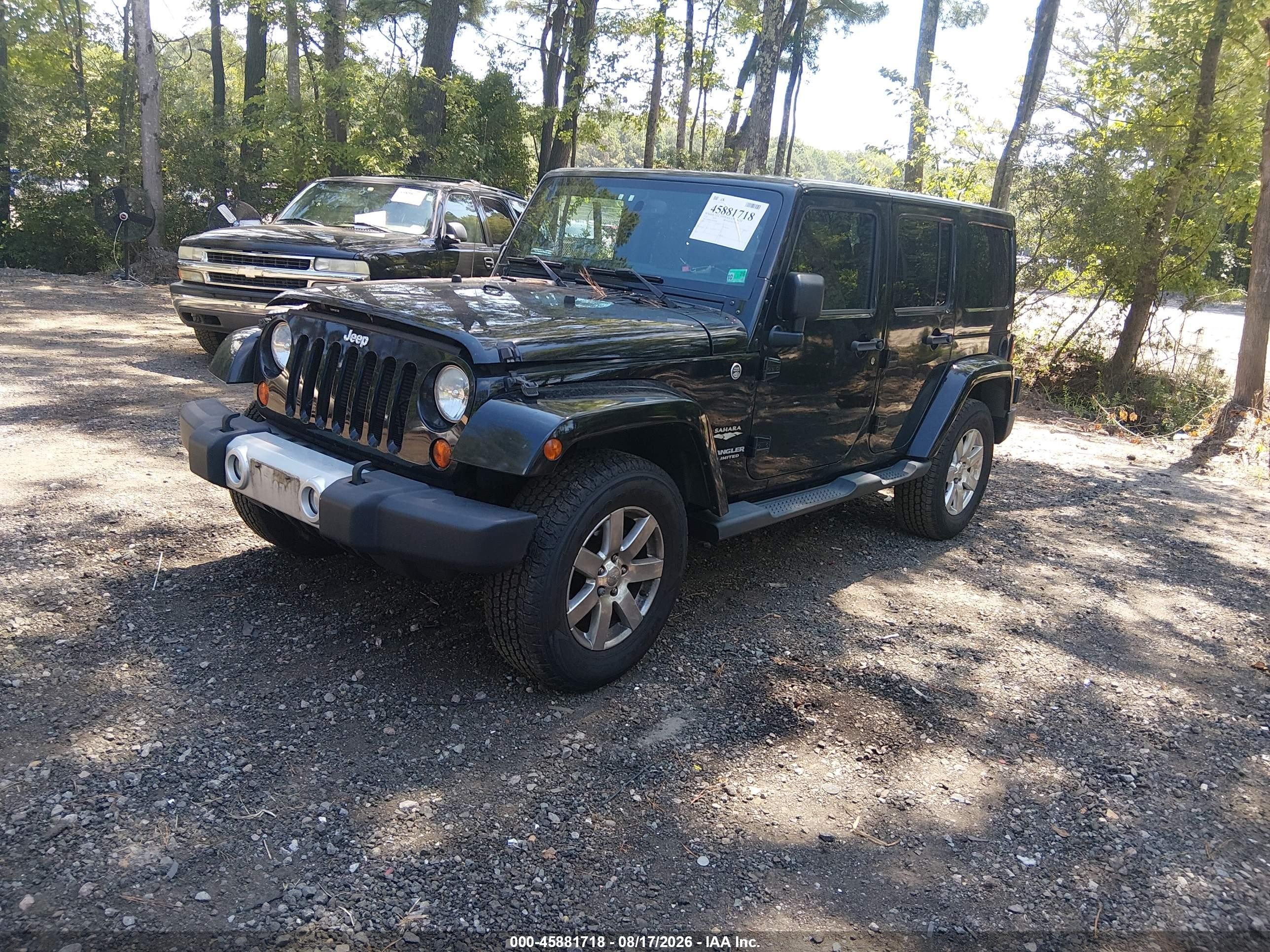 2013 Jeep Wrangler Unlimited Sahara Black vin: 1C4BJWEG6DL665682
