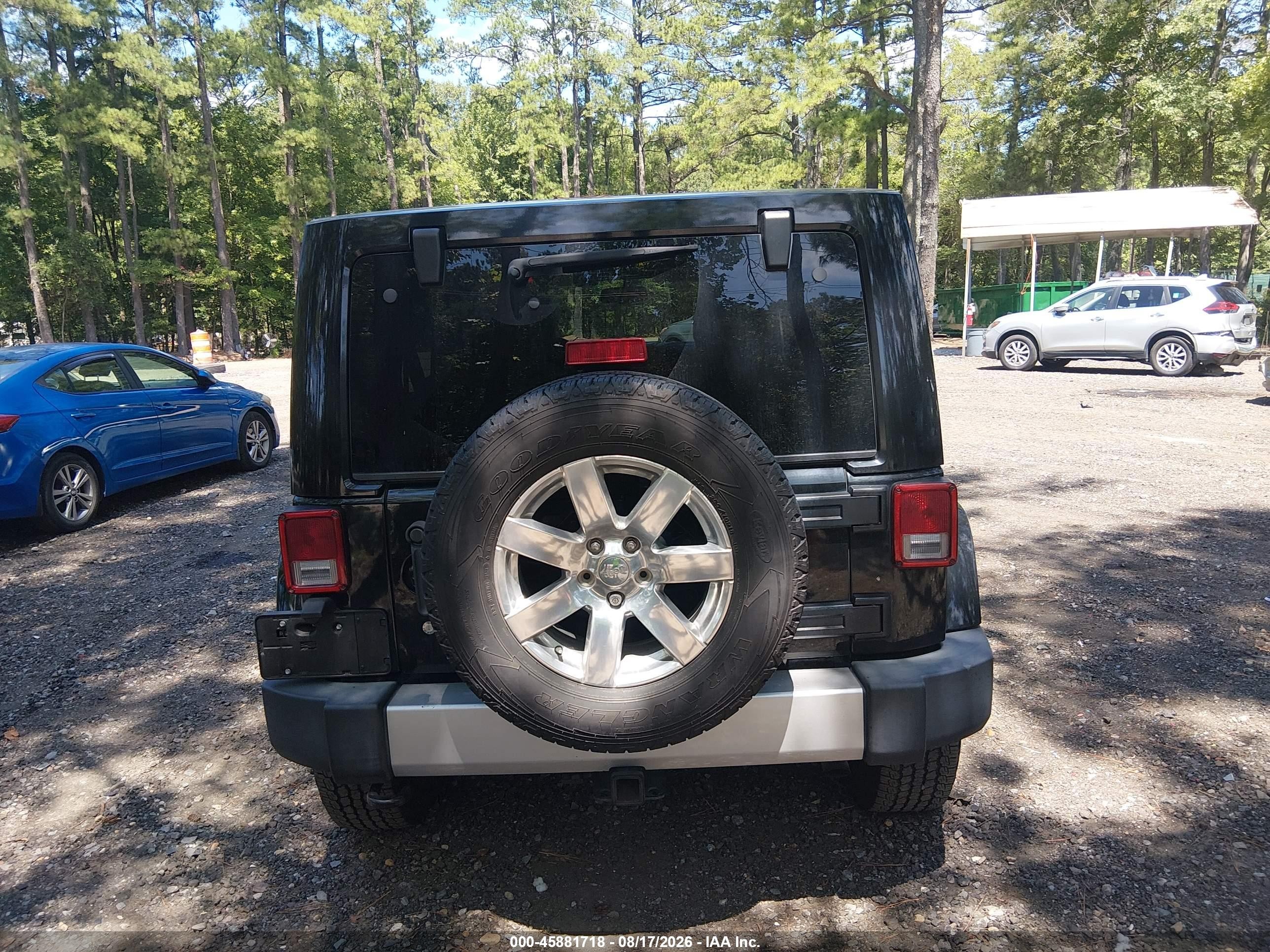 2013 Jeep Wrangler Unlimited Sahara Black vin: 1C4BJWEG6DL665682