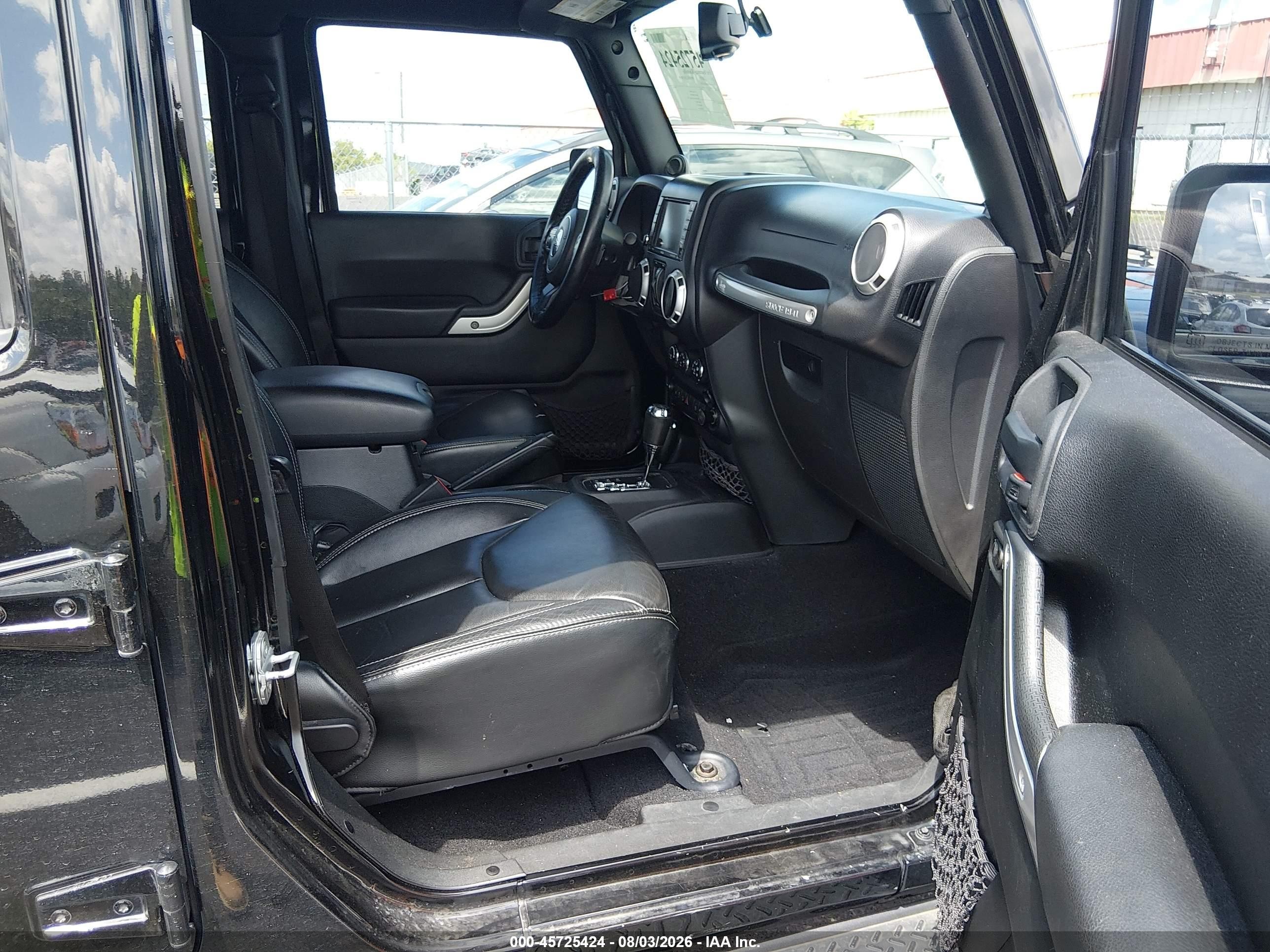 2013 Jeep Wrangler Unlimited Sahara Black vin: 1C4BJWEG6DL697077