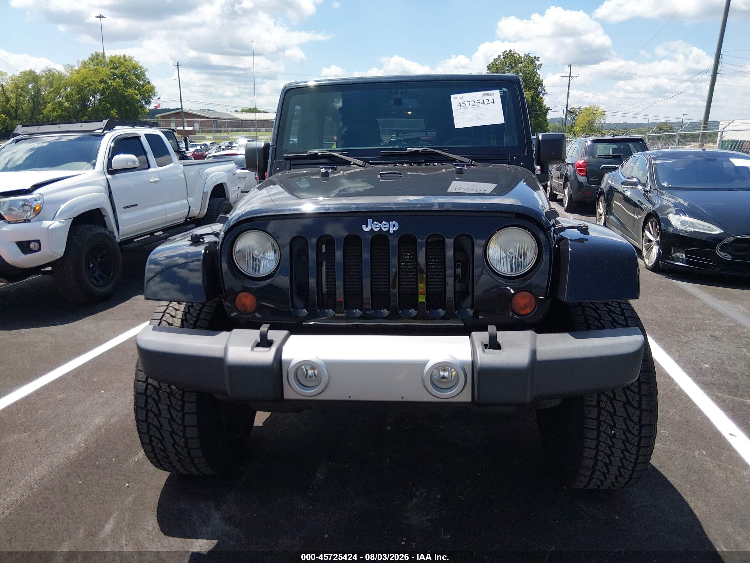 2013 Jeep Wrangler Unlimited Sahara Black vin: 1C4BJWEG6DL697077