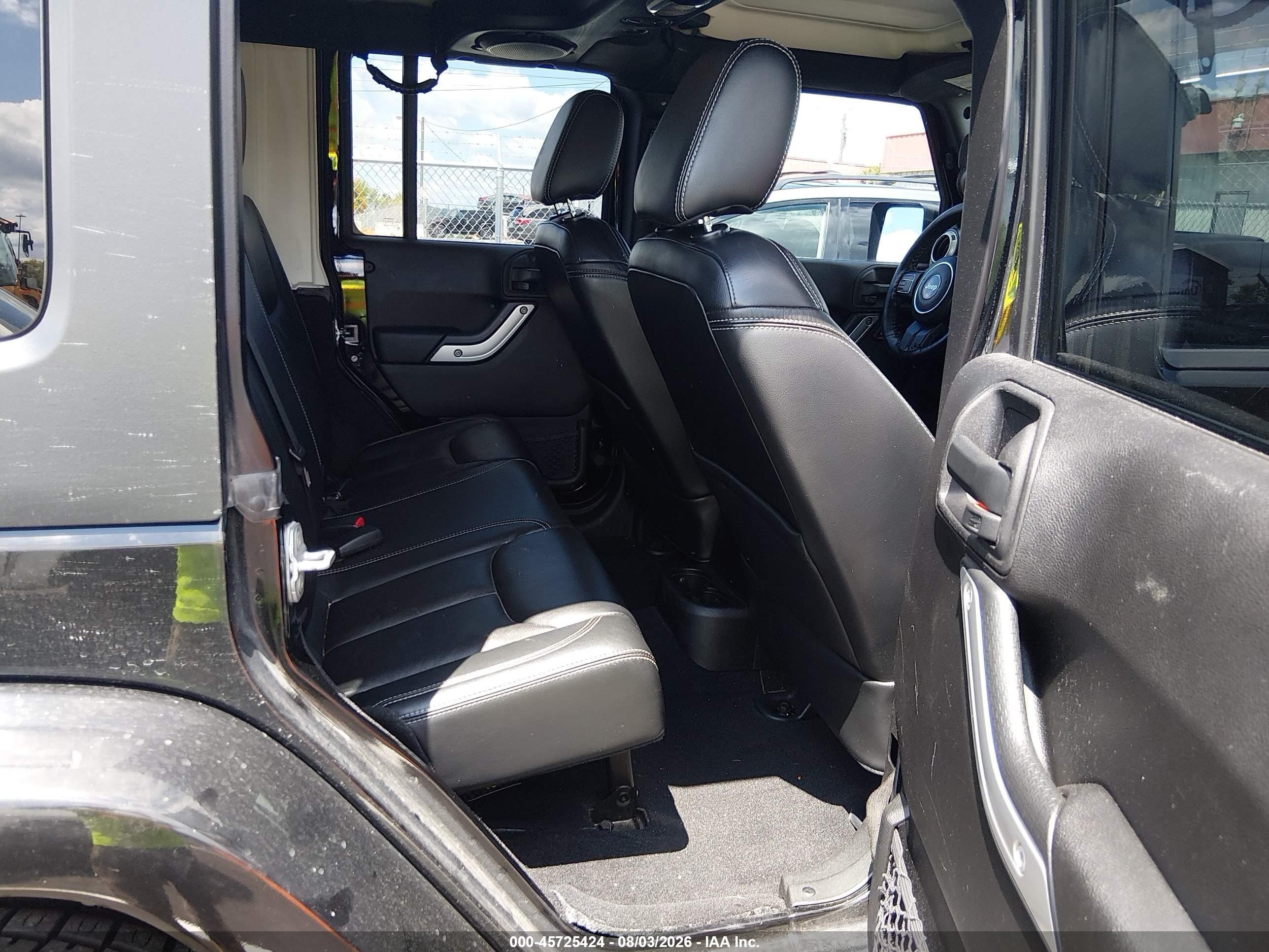 2013 Jeep Wrangler Unlimited Sahara Black vin: 1C4BJWEG6DL697077