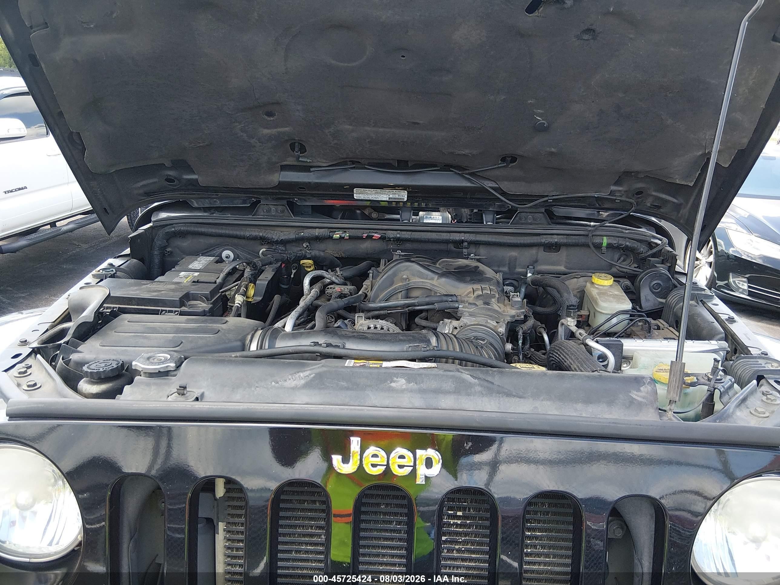 2013 Jeep Wrangler Unlimited Sahara Black vin: 1C4BJWEG6DL697077