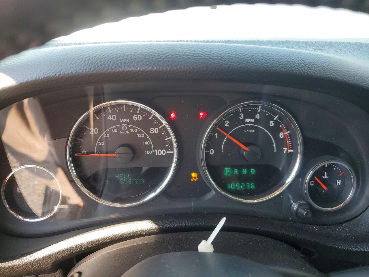 2014 Jeep Wrangler Unlimited Sahara Silver vin: 1C4BJWEG6EL150487