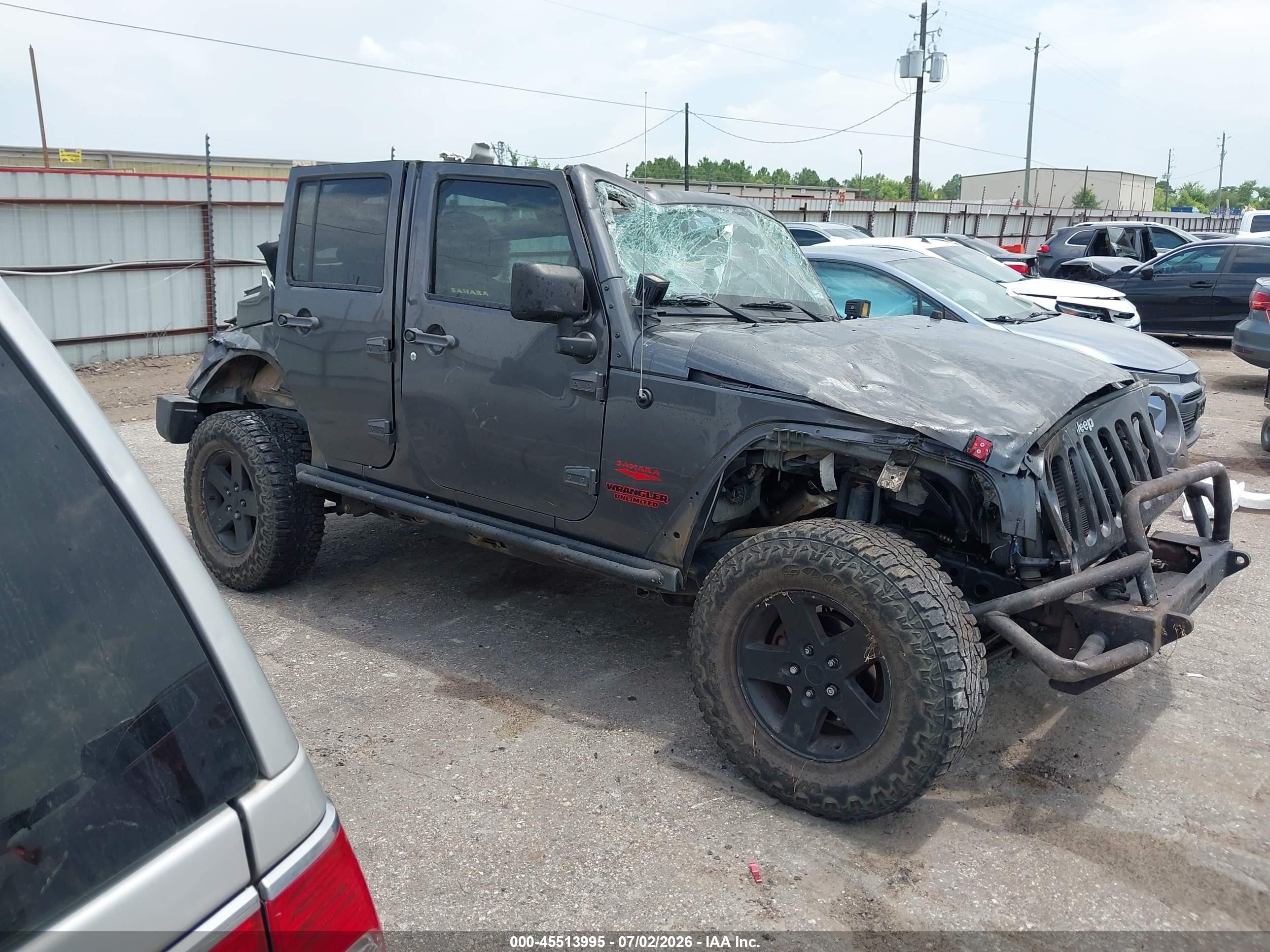 2014 Jeep Wrangler Unlimited Sahara Gray vin: 1C4BJWEG6EL167550